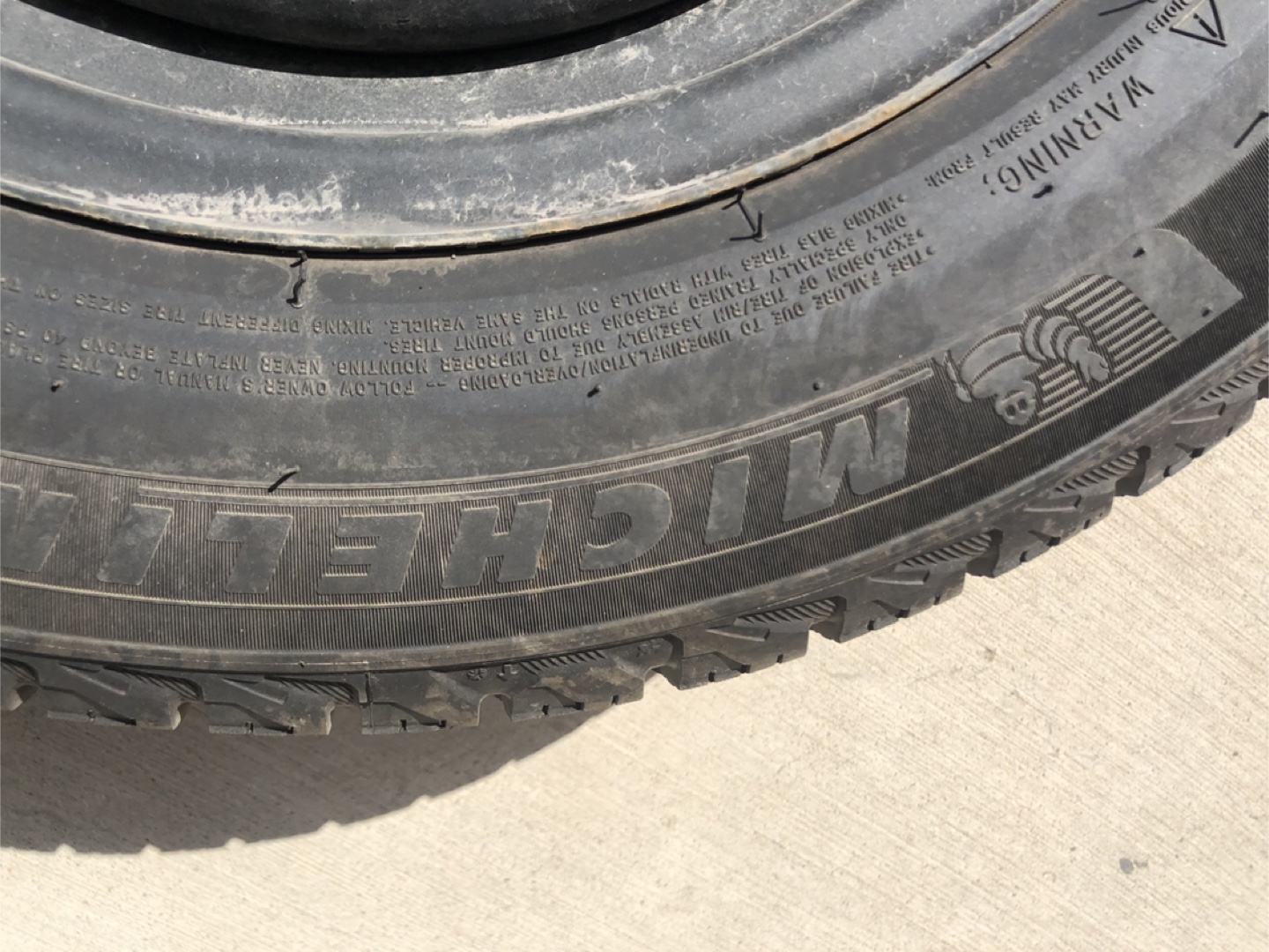 Michelin Winter Tires on rims - photo 3