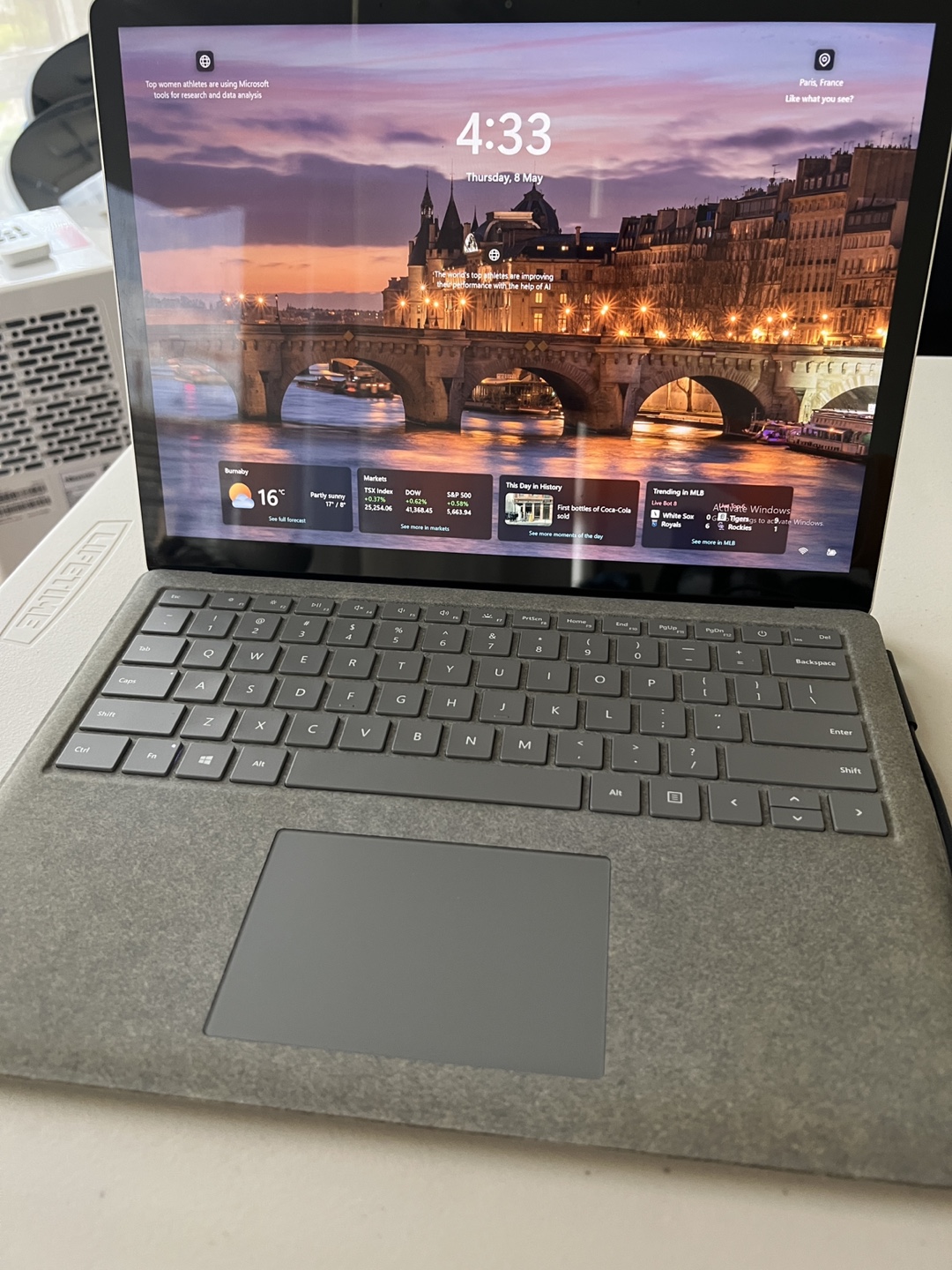 Microsoft Surface Laptop