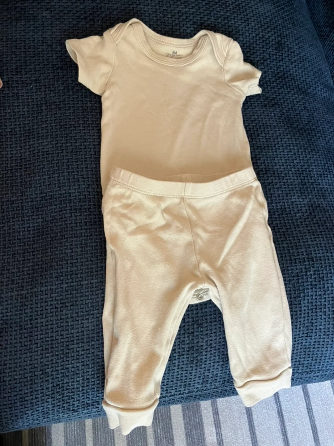 Baby Outfit Bundle - 8 Adorable Sets + 5 onesies!🧡 image indicator(6)