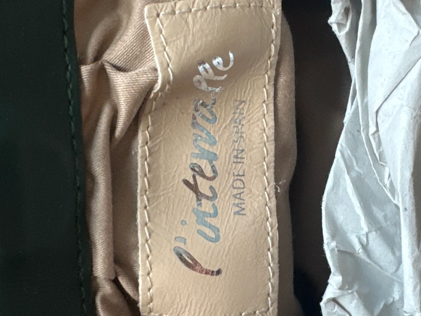 Matte Green Leather Shoulder Bag image indicator(3)