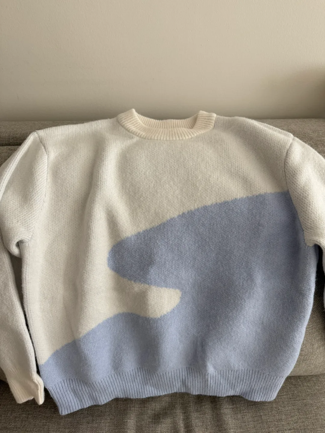 Oak and fort Cream and Light Blue Abstract Pattern Knit Sweater thumbnail