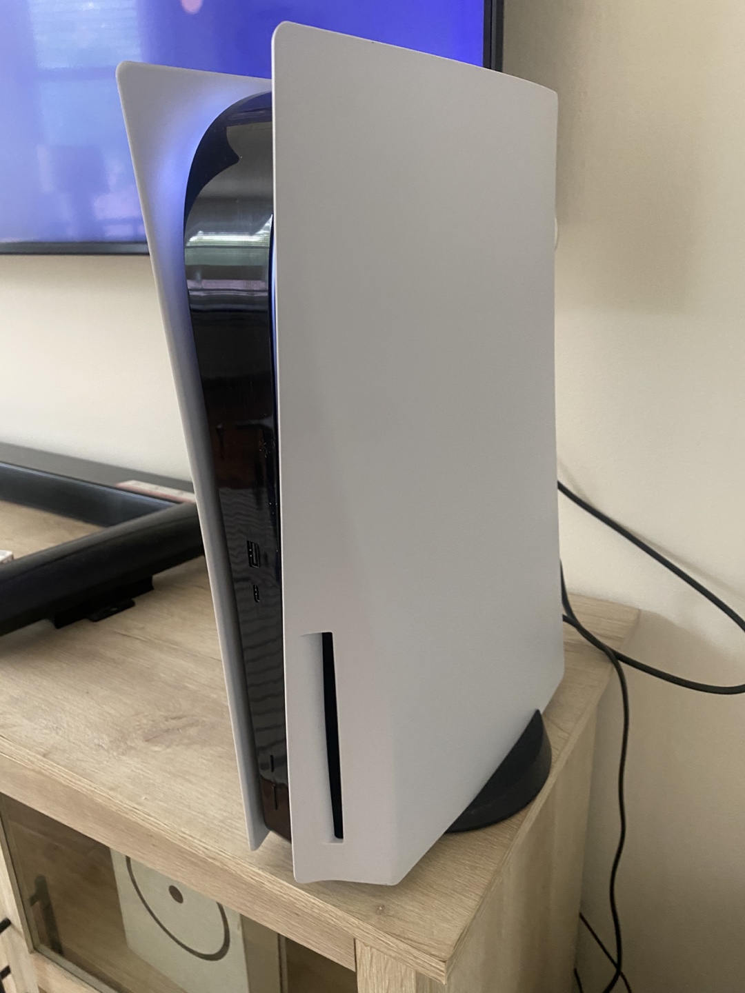 PS5 Console with Extra Controller and 1TB SSD - photo 5