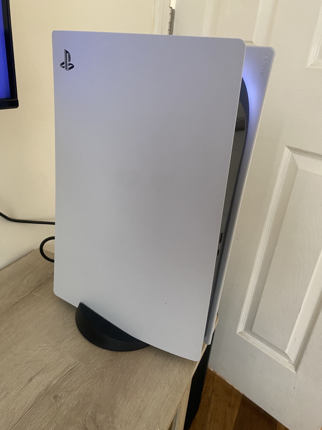 PS5 Console with Extra Controller and 1TB SSD - photo 3