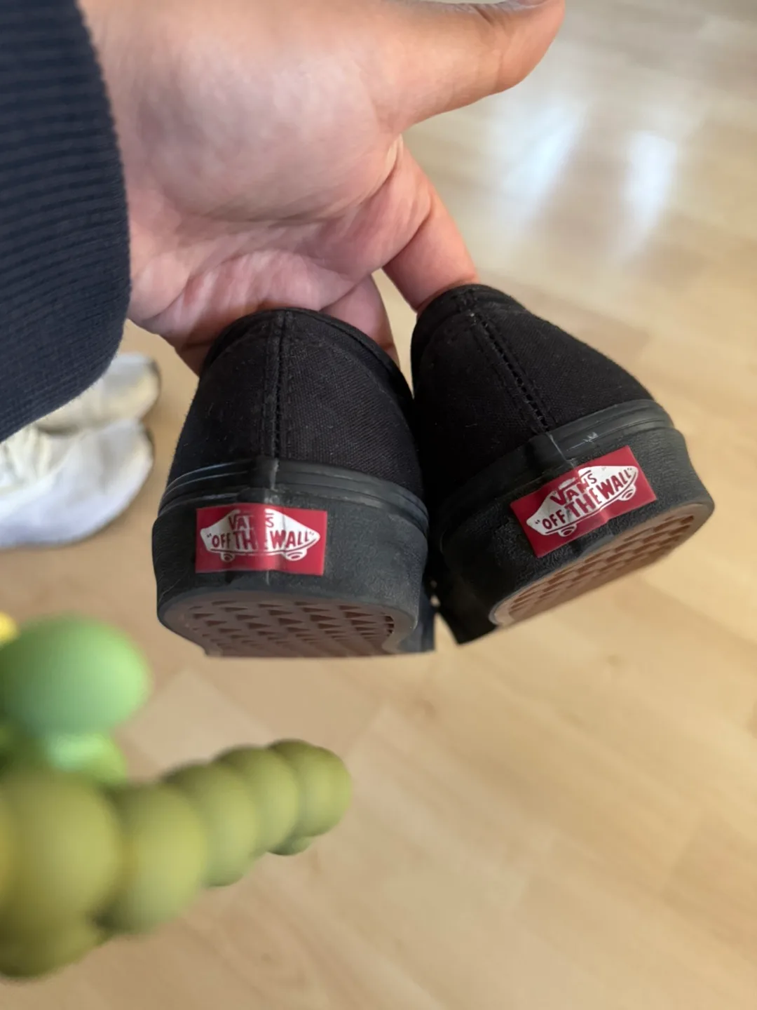 Vans Black Canvas Sneakers - Women's 7 image indicator(2)