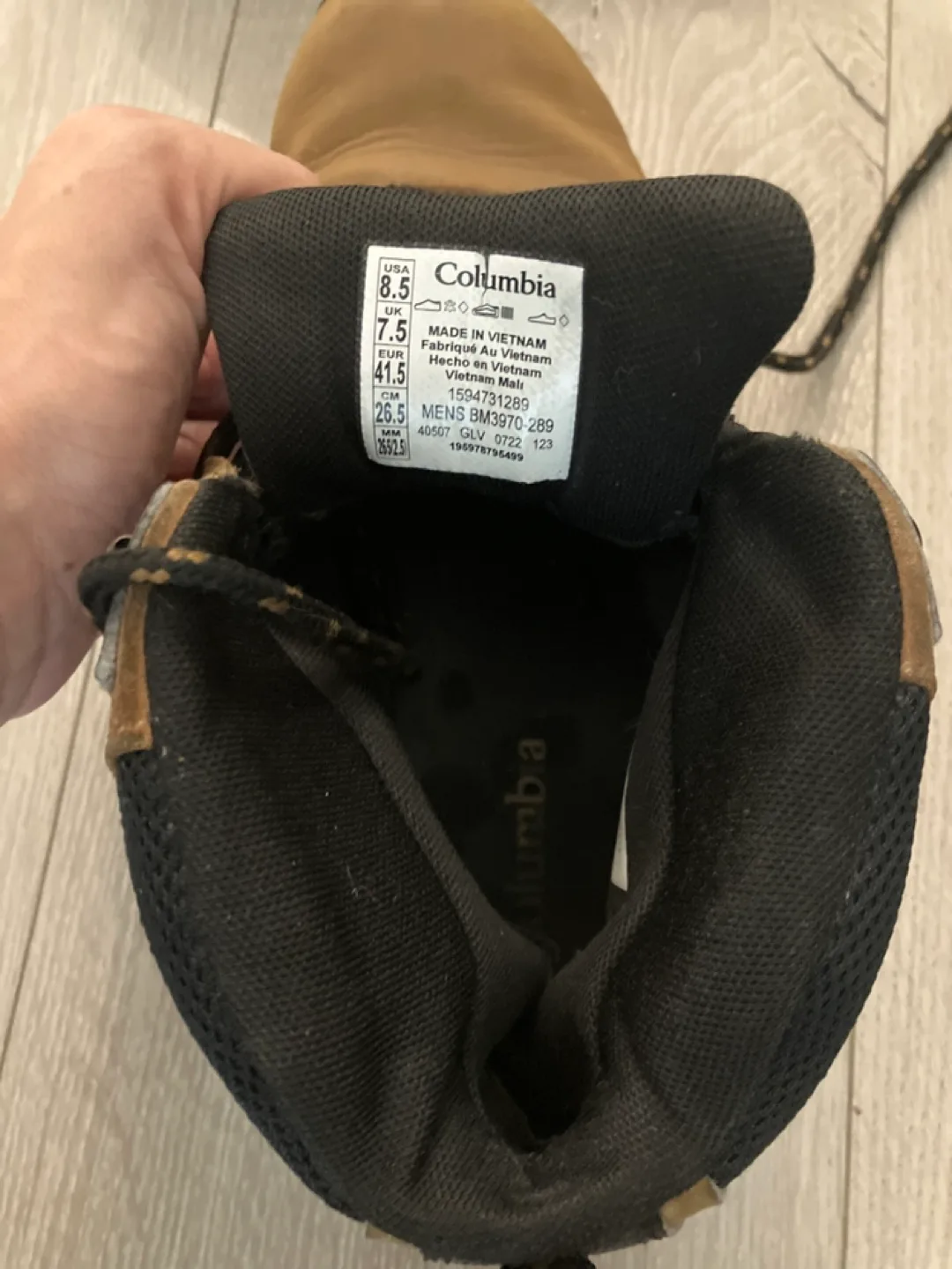 Men's Columbia Hiking Boots - Size 8.5 🇨🇦 image indicator(4)