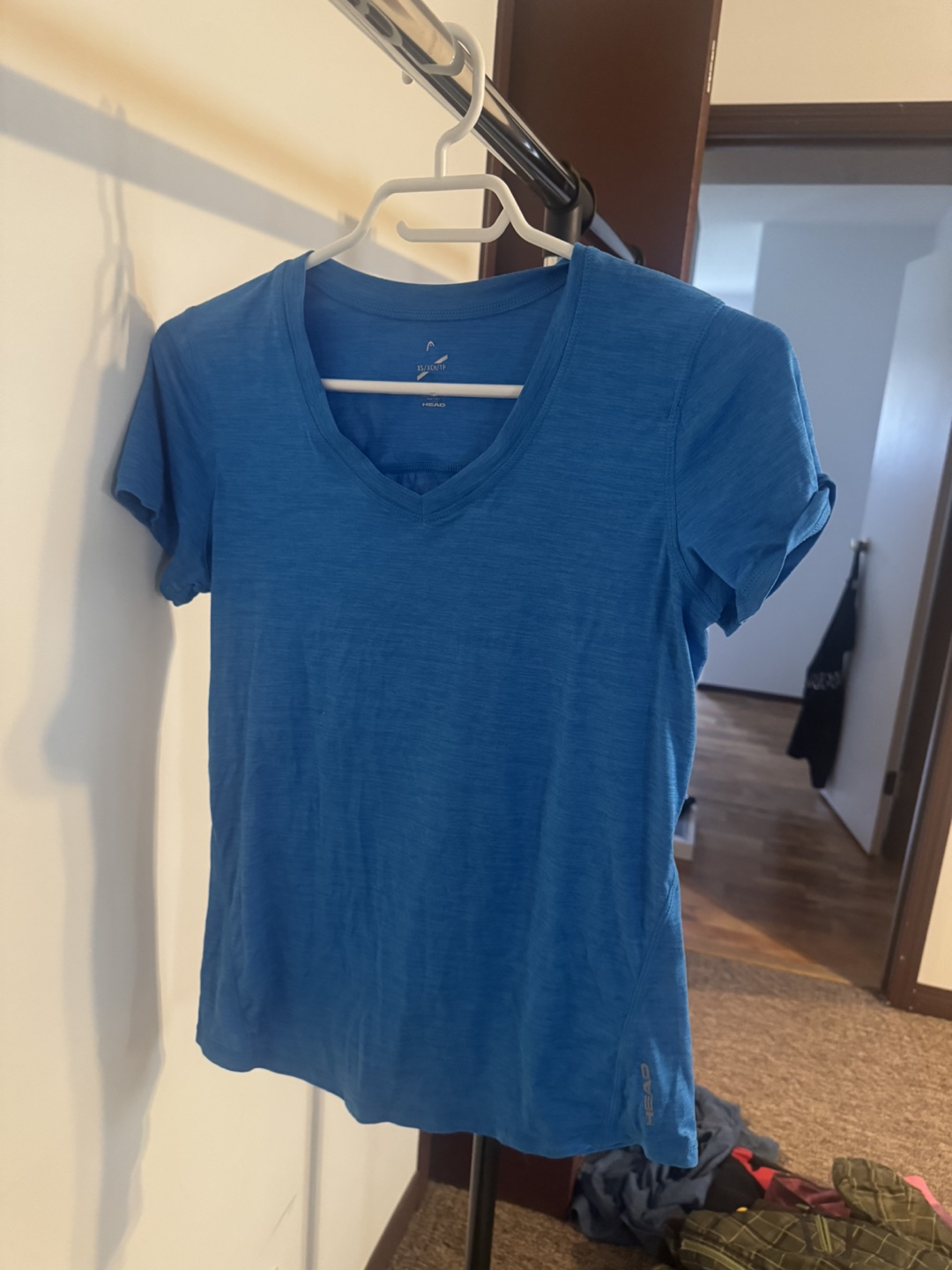 2x Athletic V-Neck T-Shirts - Blue and Red
