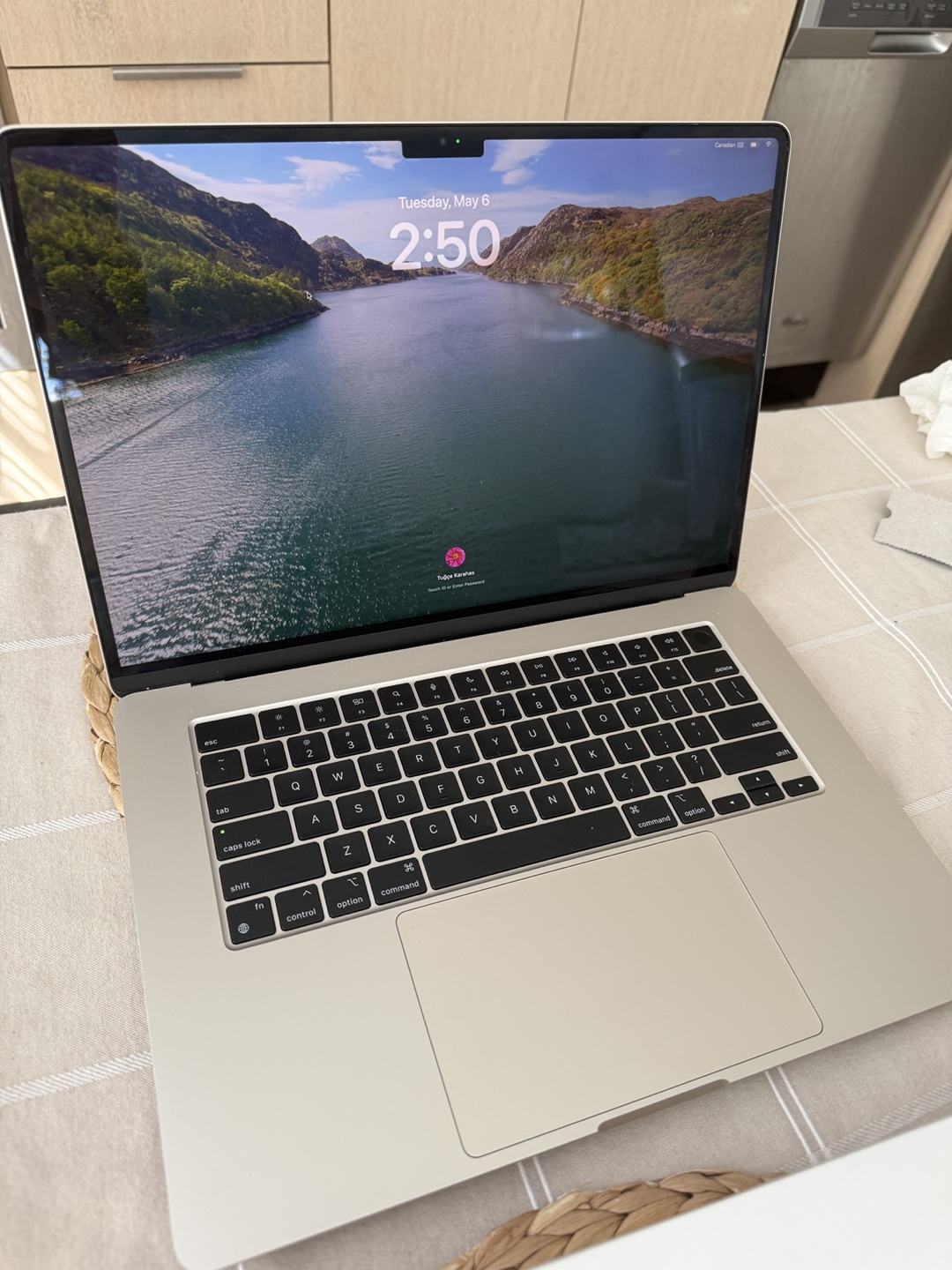 15-inch MacBook Air - Apple M3 Chip - 512GB SSD - 16GB RAM