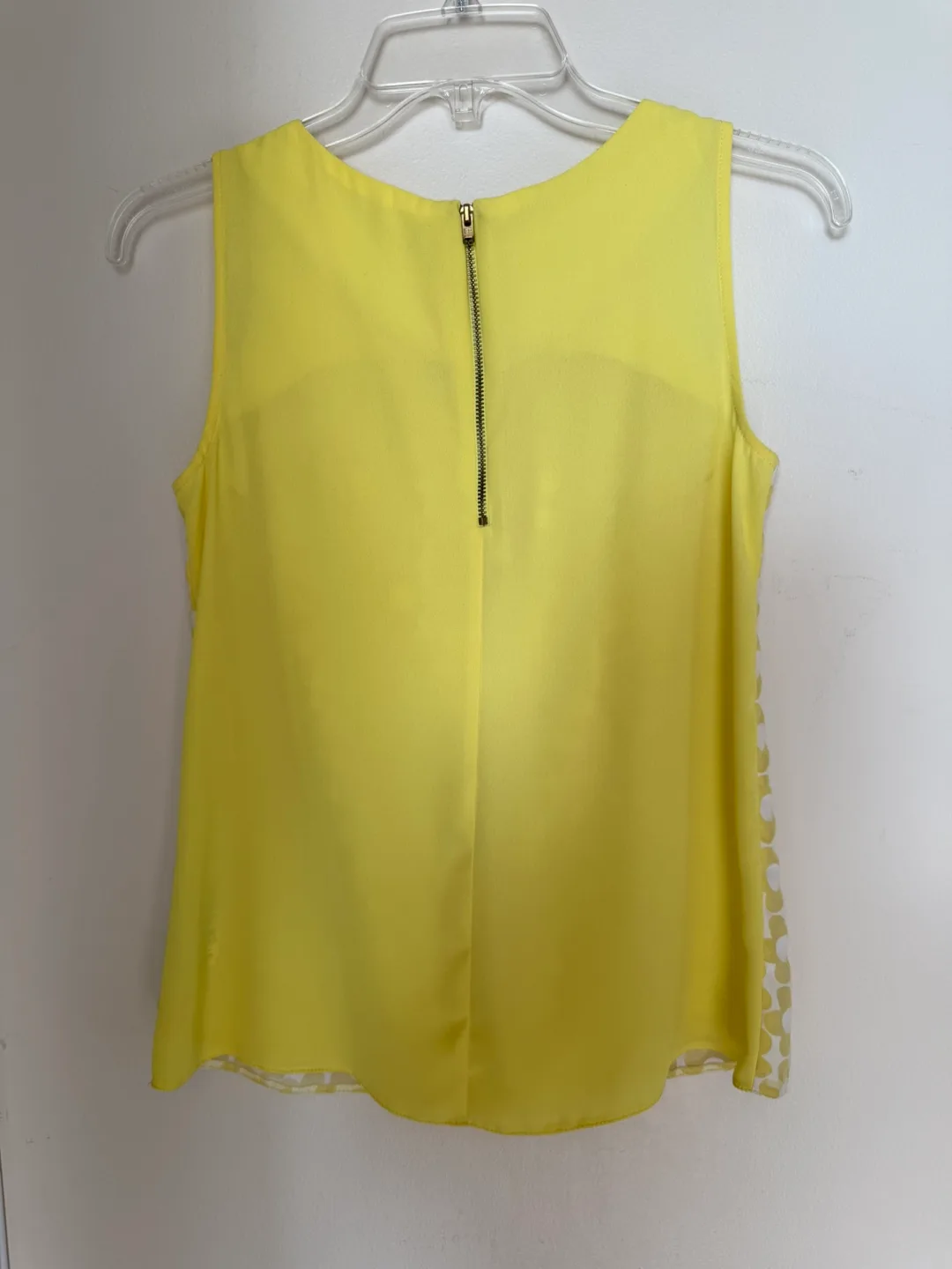 🌞 Woman’s Tank Top (Size 4) New without tags image indicator(4)