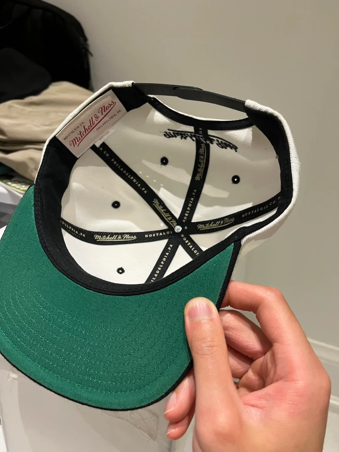 M&N Vancouver Grizzlies hat | NBA image indicator(4)