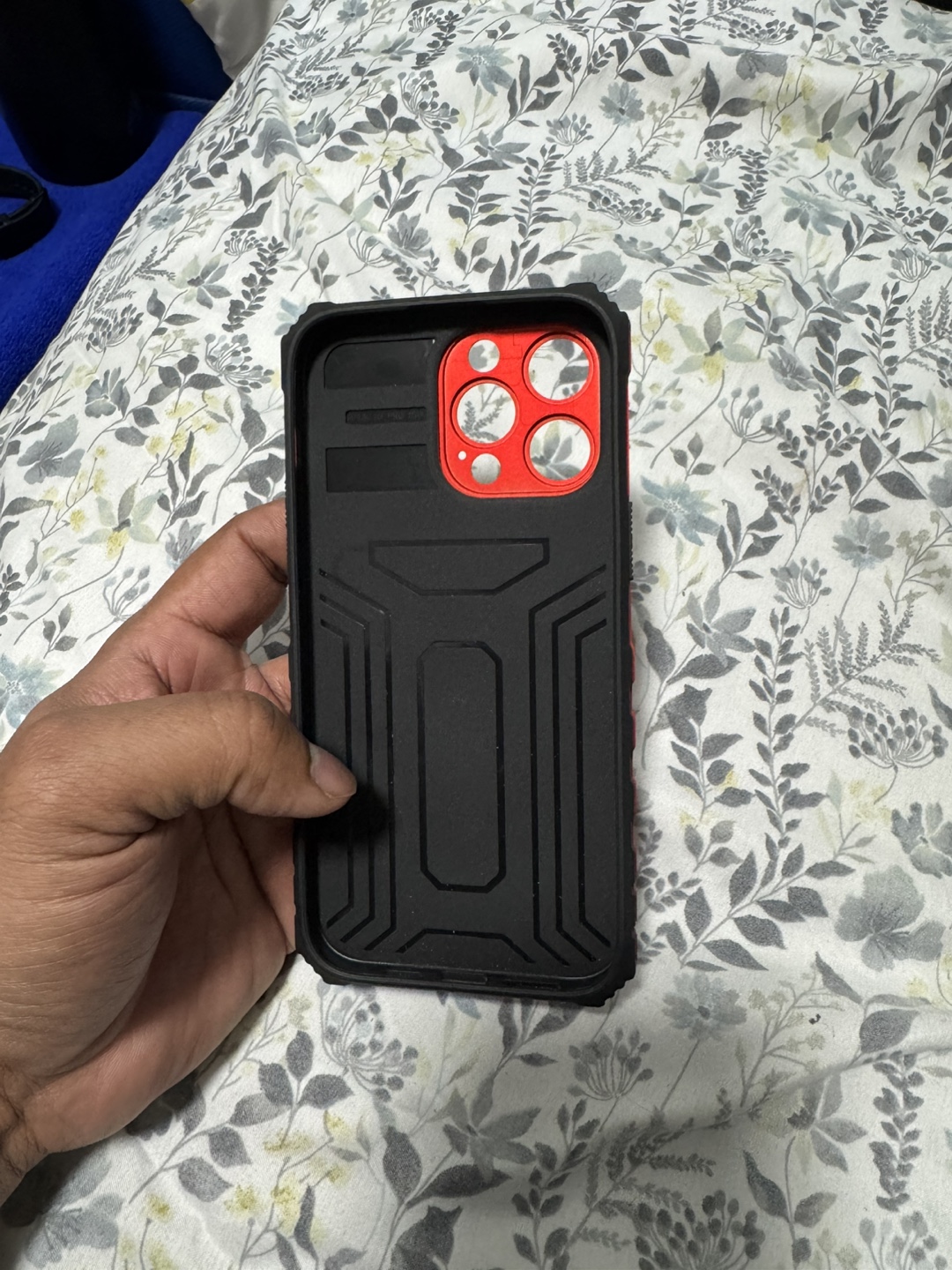 iPhone 15 Pro Max Case with Ring Holder - Red & Black
