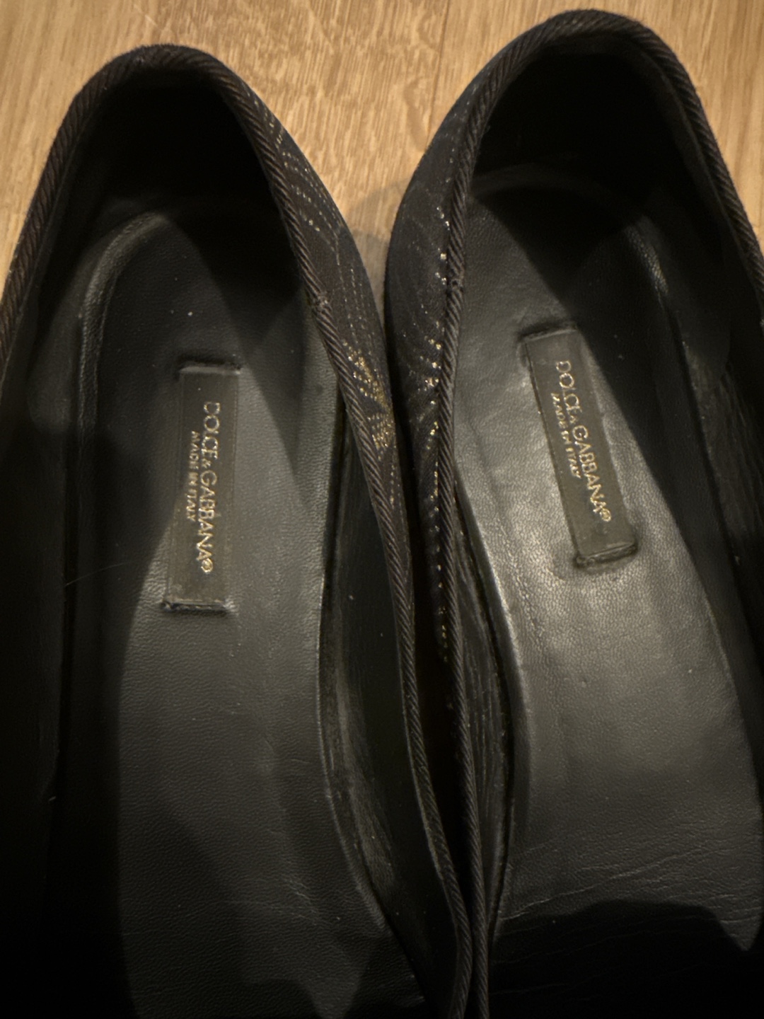 Authentic Dolce & Gabbana Black and Gold Loafers Size 39 - photo 2