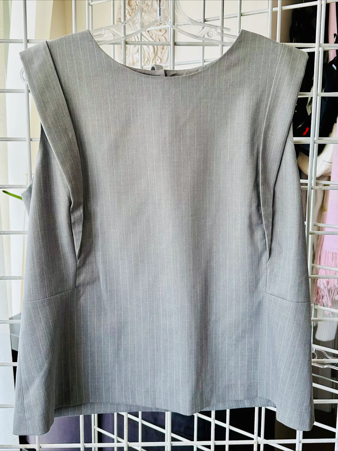 Banana Republic Grey Pinstripe Sleeveless Blouse - Size L/G thumbnail