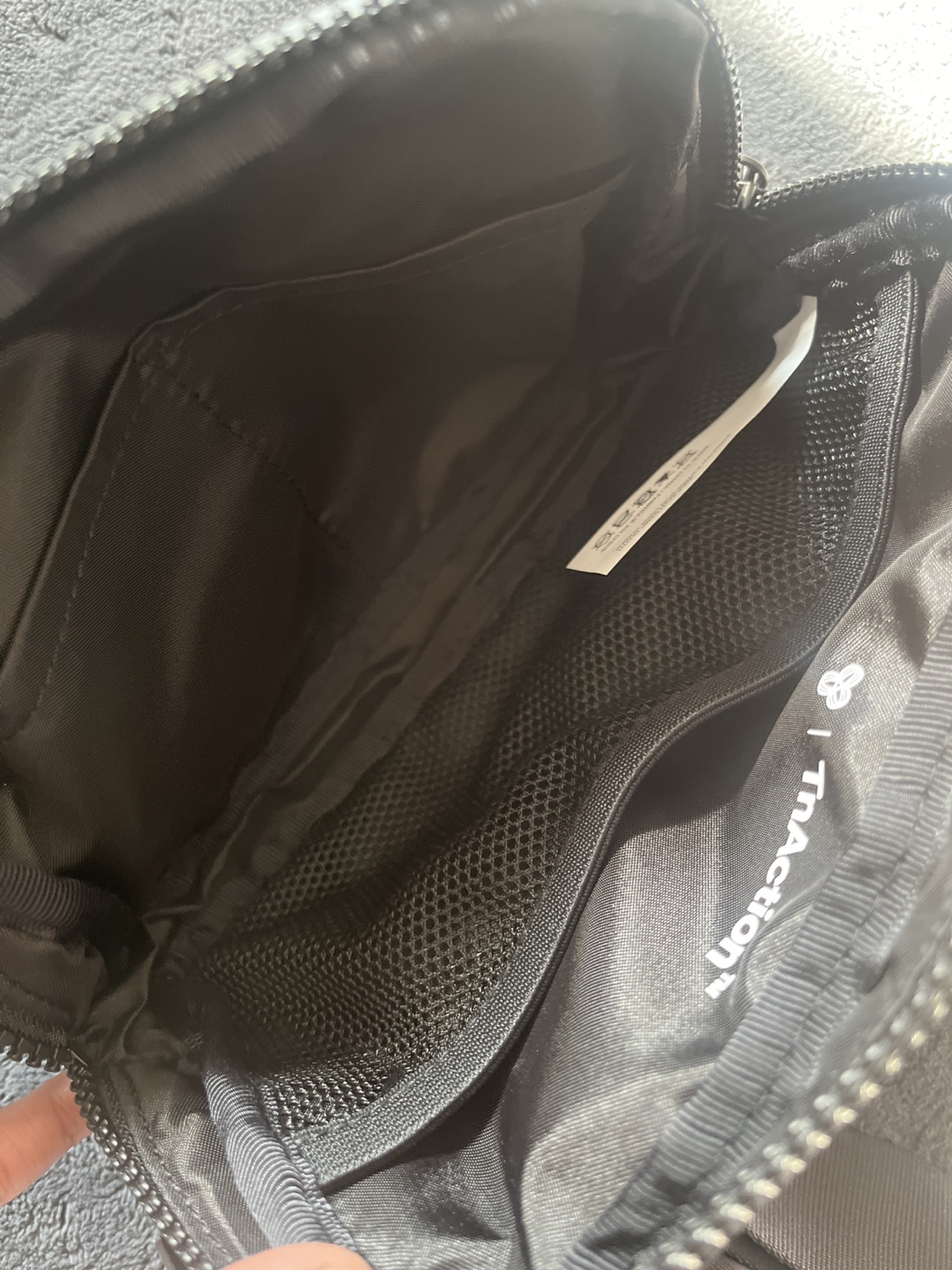 New Black Aritzia Fanny Pack - photo 3