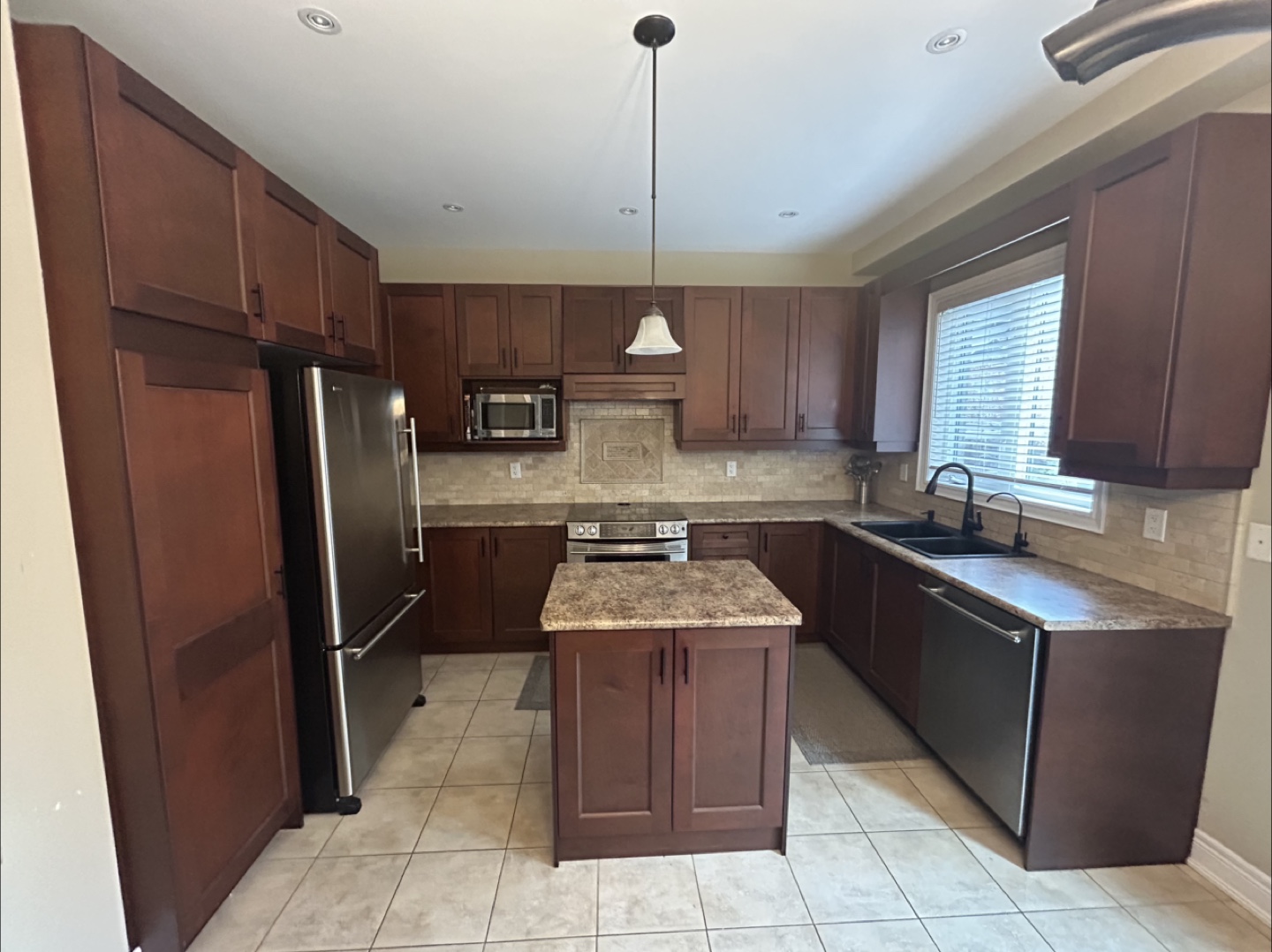 Dark Brown Kitchen Cabinets
