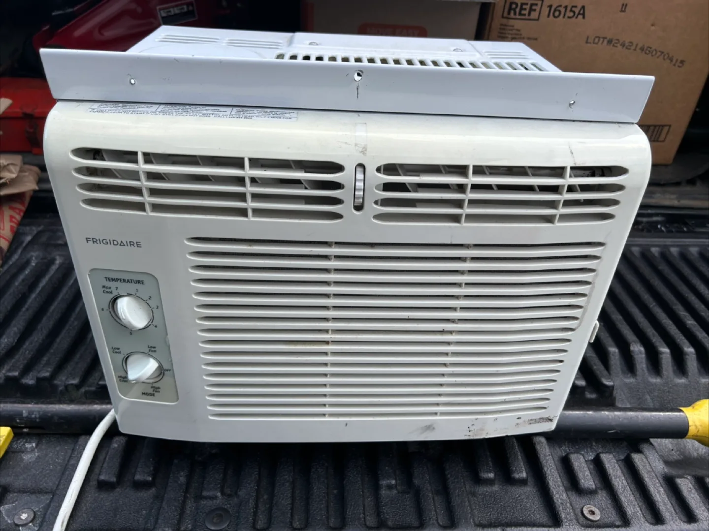 Frigidaire Window Air Conditioner 5000 btu thumbnail