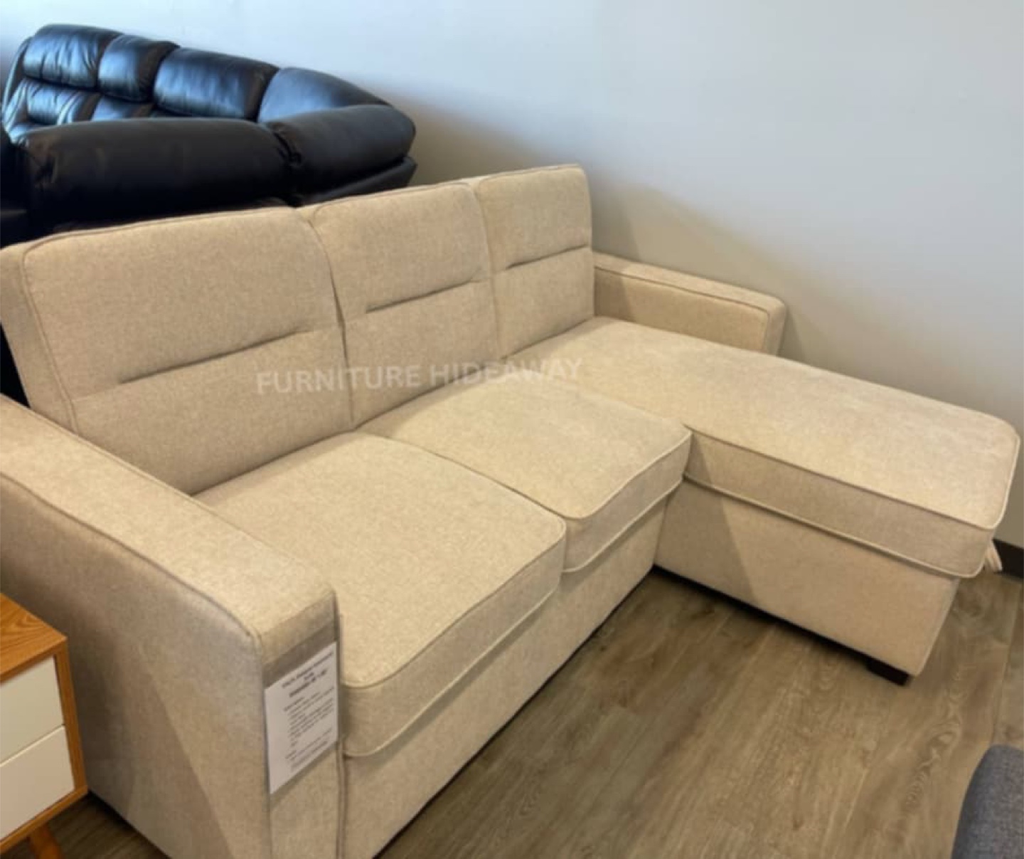 SMALL SOFA BED W/ REVERSIBLE CHAISE & STORAGE- SALE SALE 🔥 - photo 4