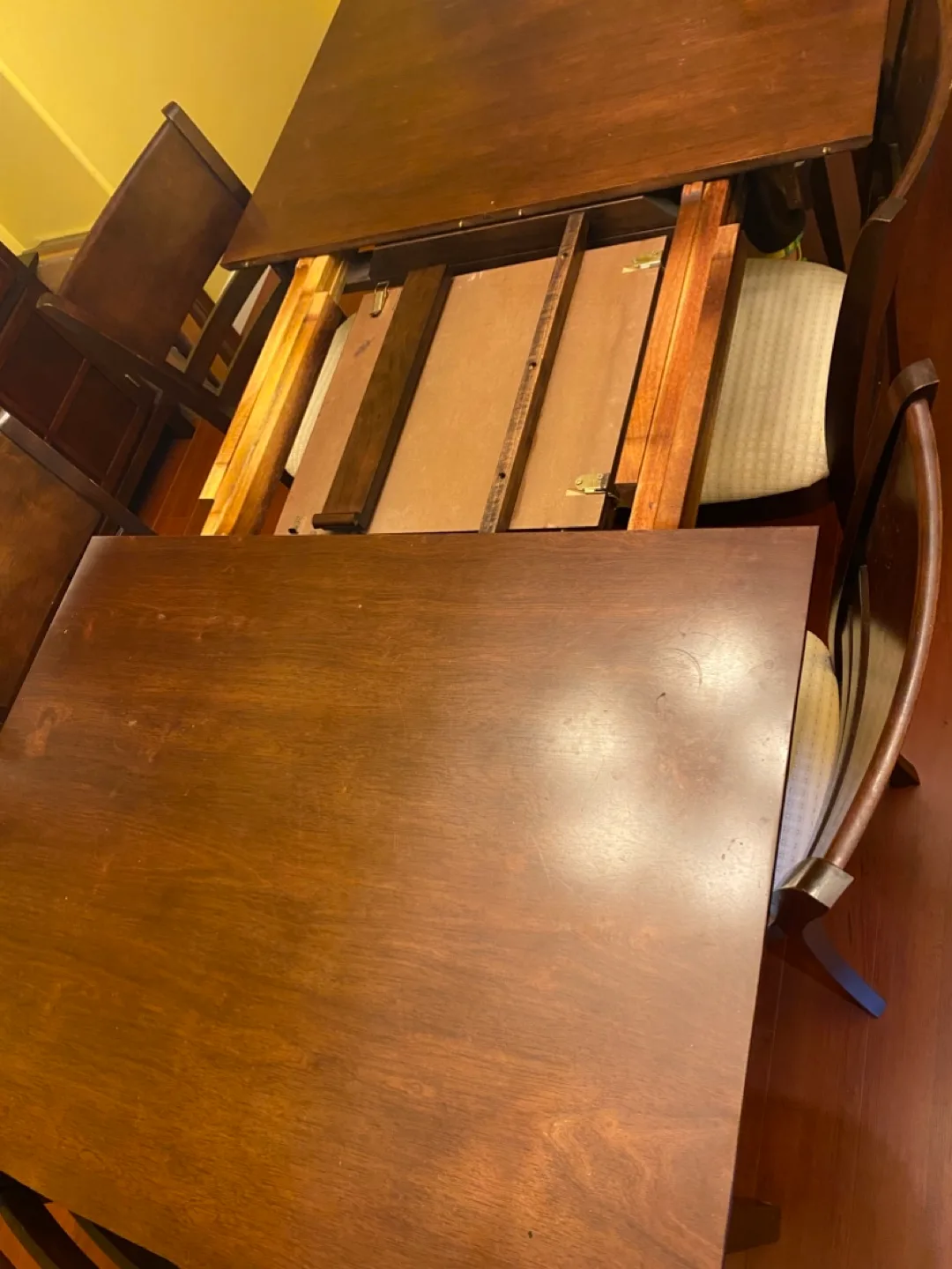 Hamilton & Spill Group Extendable Dining Table image indicator(4)