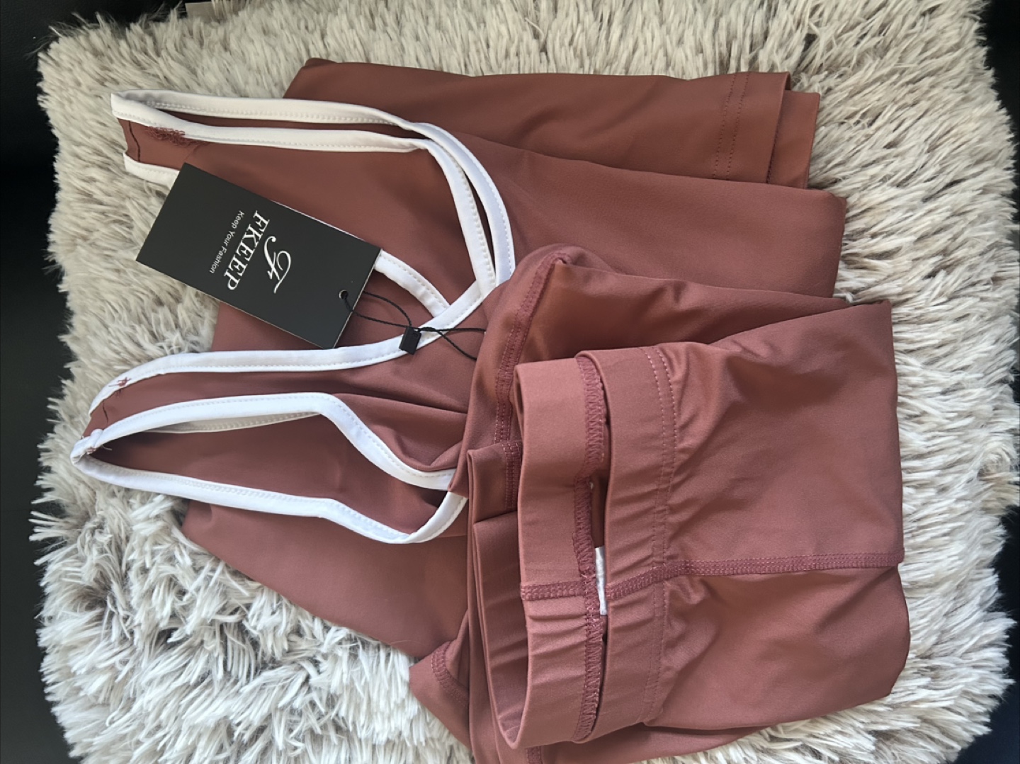 FKEEPE Women's Two-Piece Outfit - Tank Top and Shorts Set