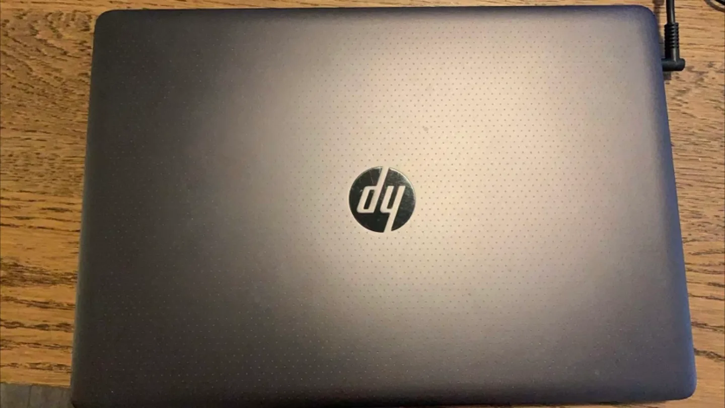 HP ZBook Studio G3 – i5 / 16GB / 240GB SSD – Great Condition thumbnail