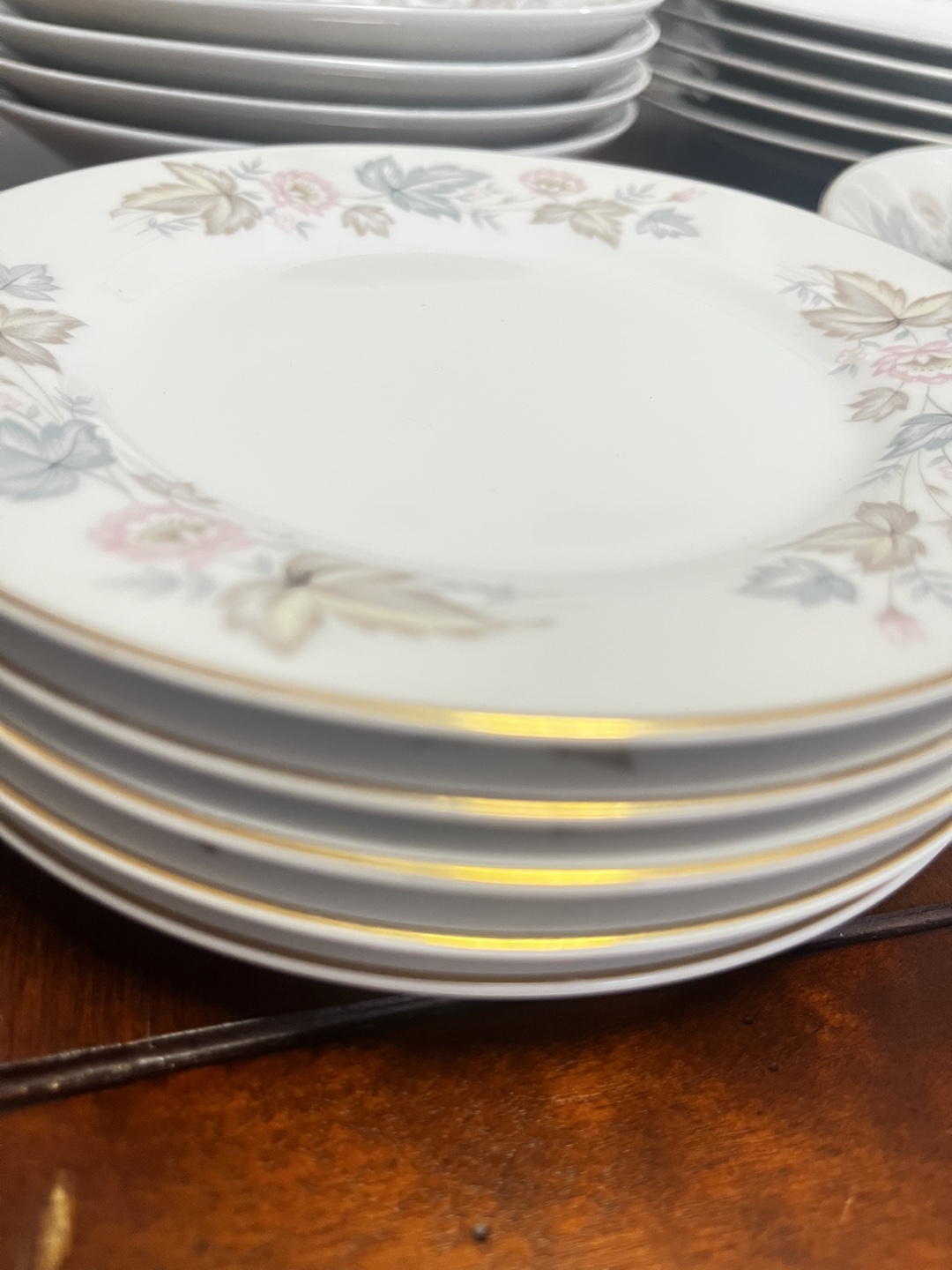 Vintage Fine Dinnerware Set - photo 3