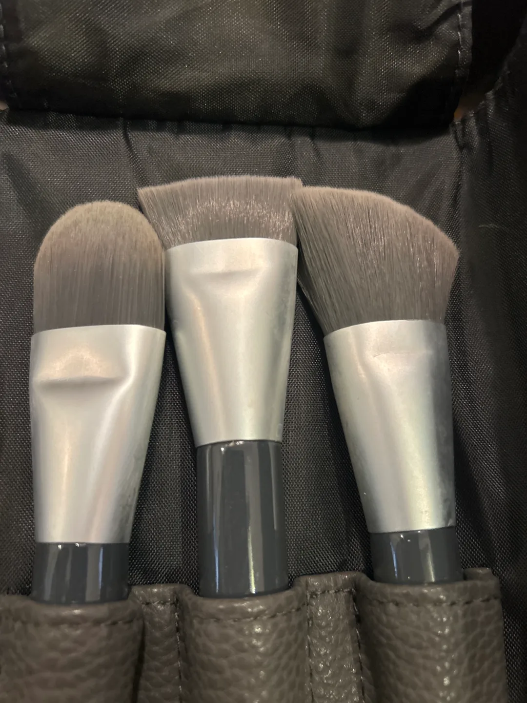 Sephora Collection 6-Piece Makeup Brush Set with Case image indicator(2)