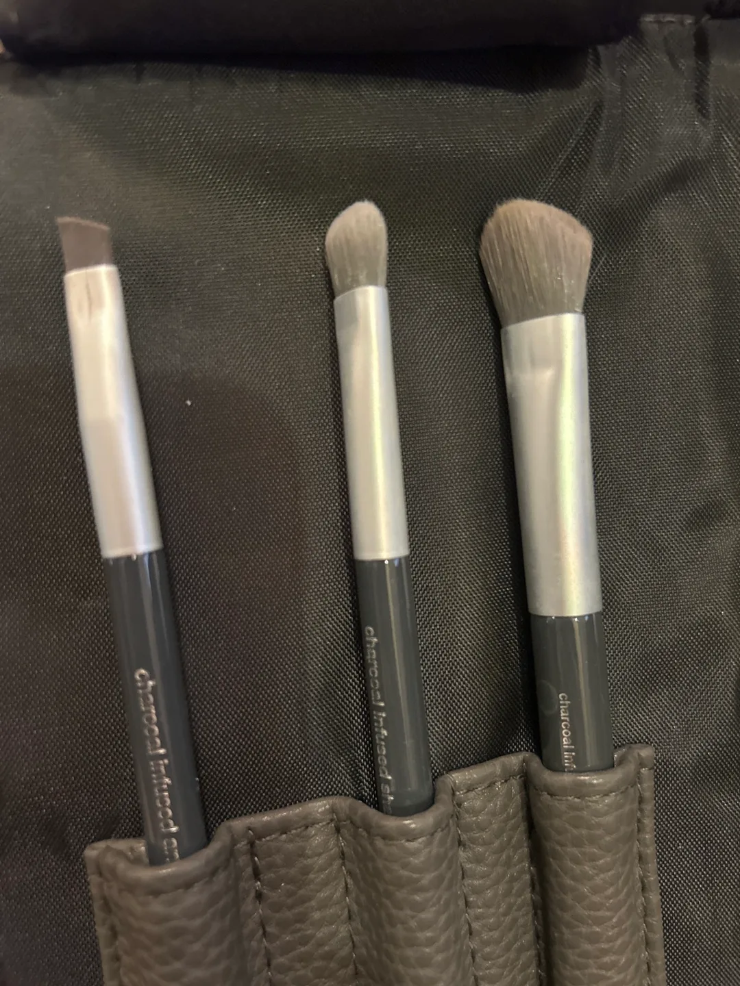 Sephora Collection 6-Piece Makeup Brush Set with Case image indicator(3)