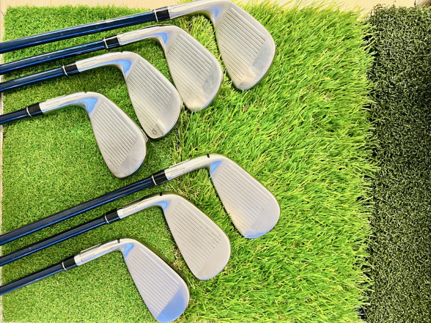 TaylorMade Sim2 Max irons set - photo 2