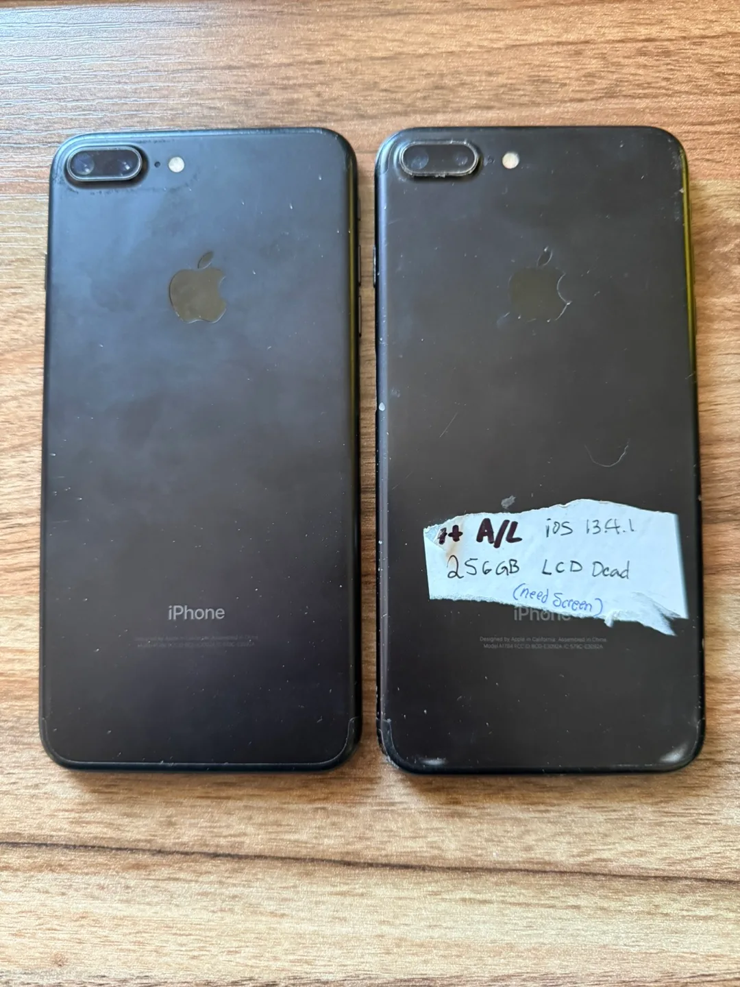 Two iPhones 7s 256 GB, for parts or repair thumbnail