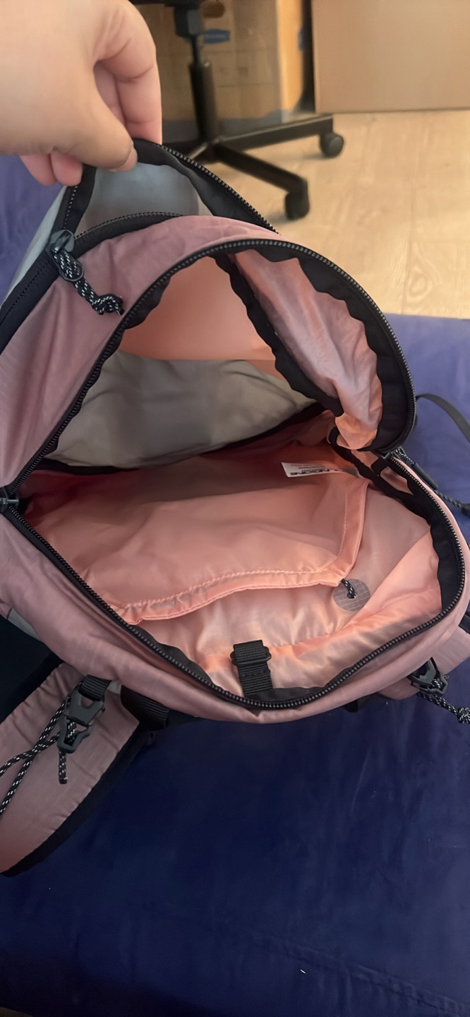Hiking backpack - photo 3