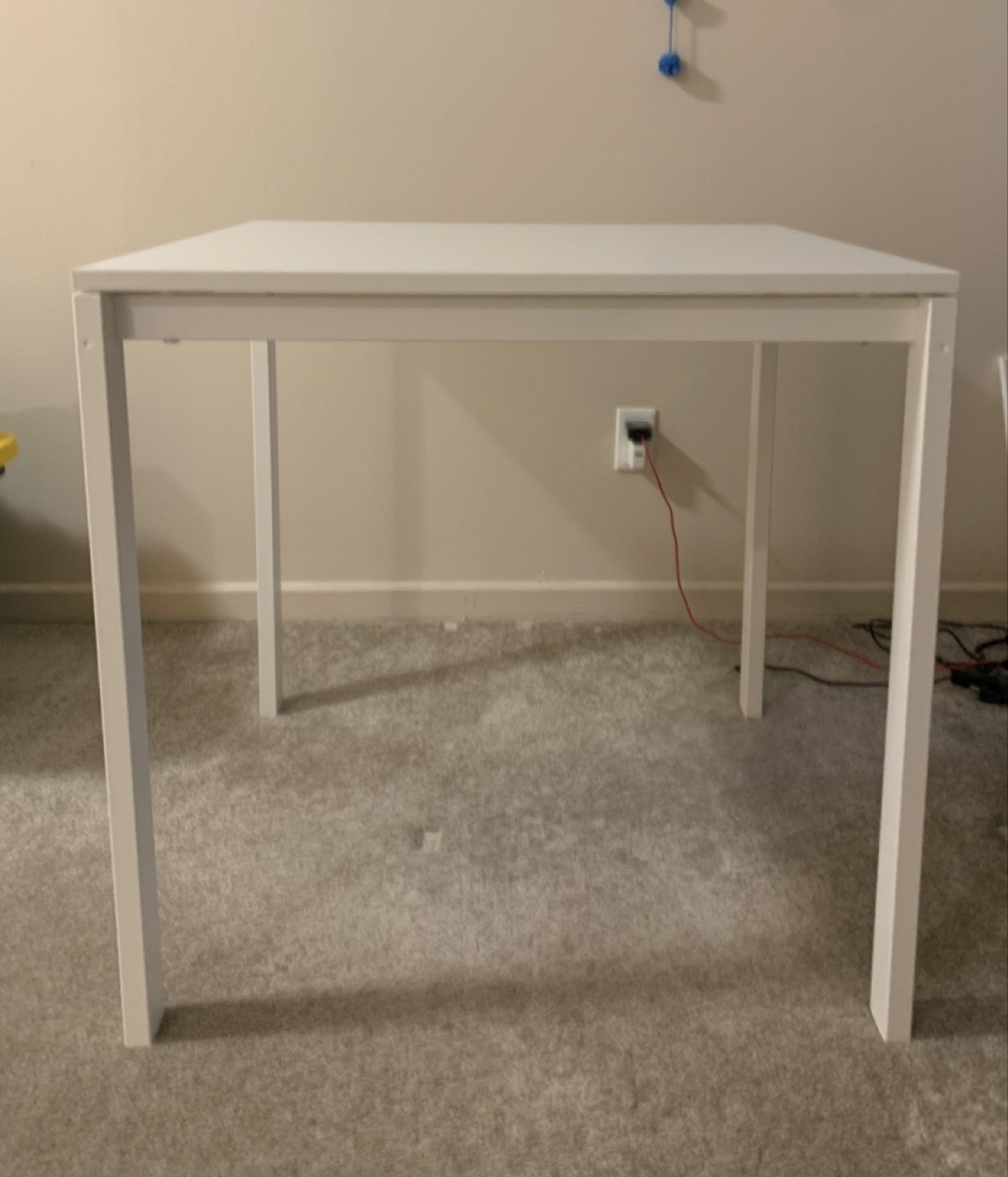 White Square Table - brand new condition - photo 2