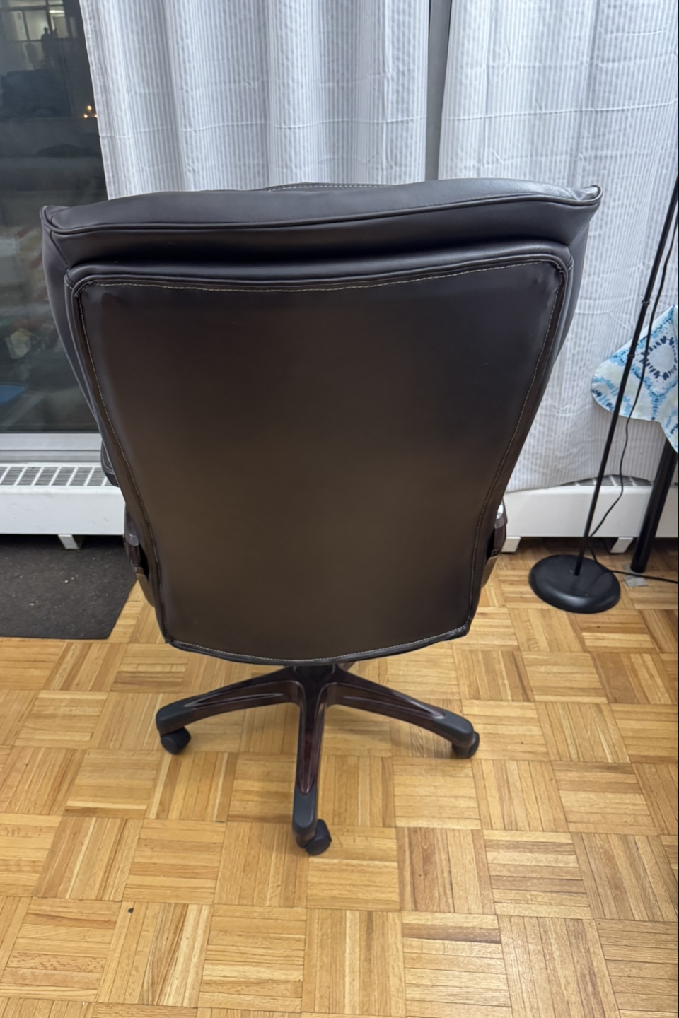 [Pick up only] Executive Office Chair - Brown Leather - photo 4