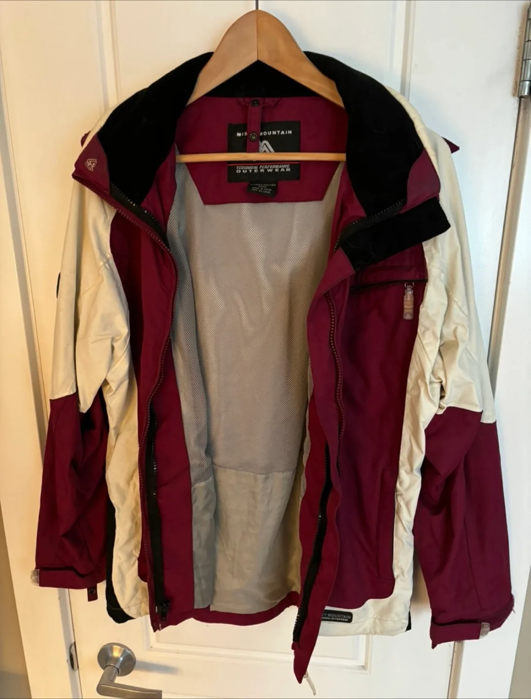 Misty Mountain Jacket image indicator(3)