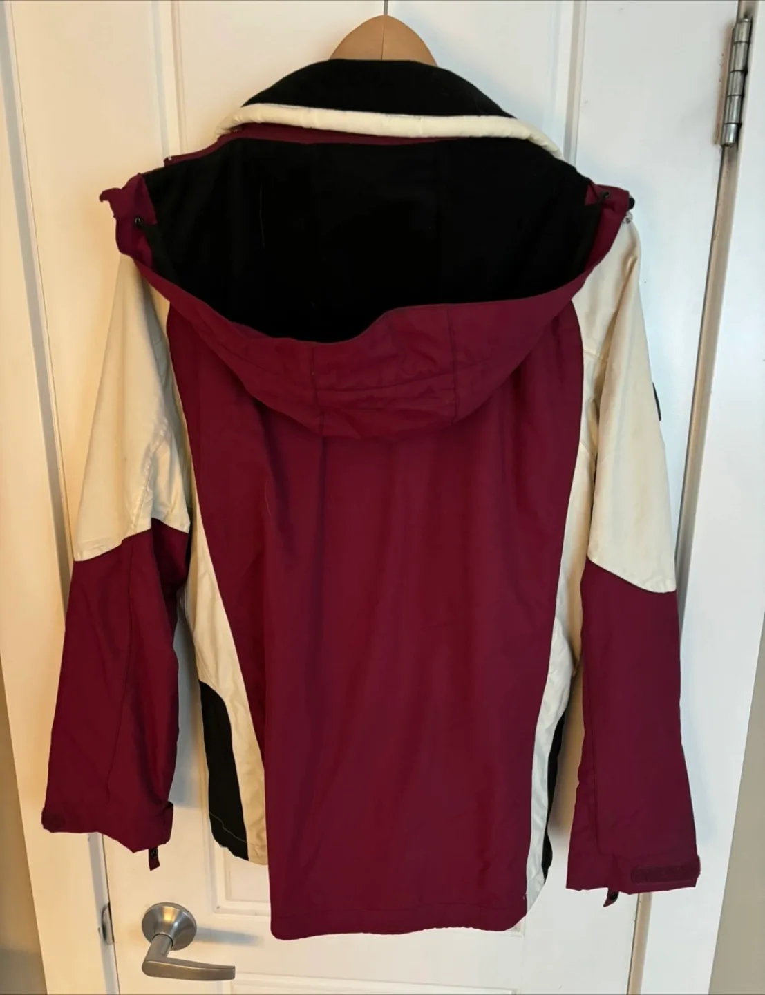 Misty Mountain Jacket image indicator(2)