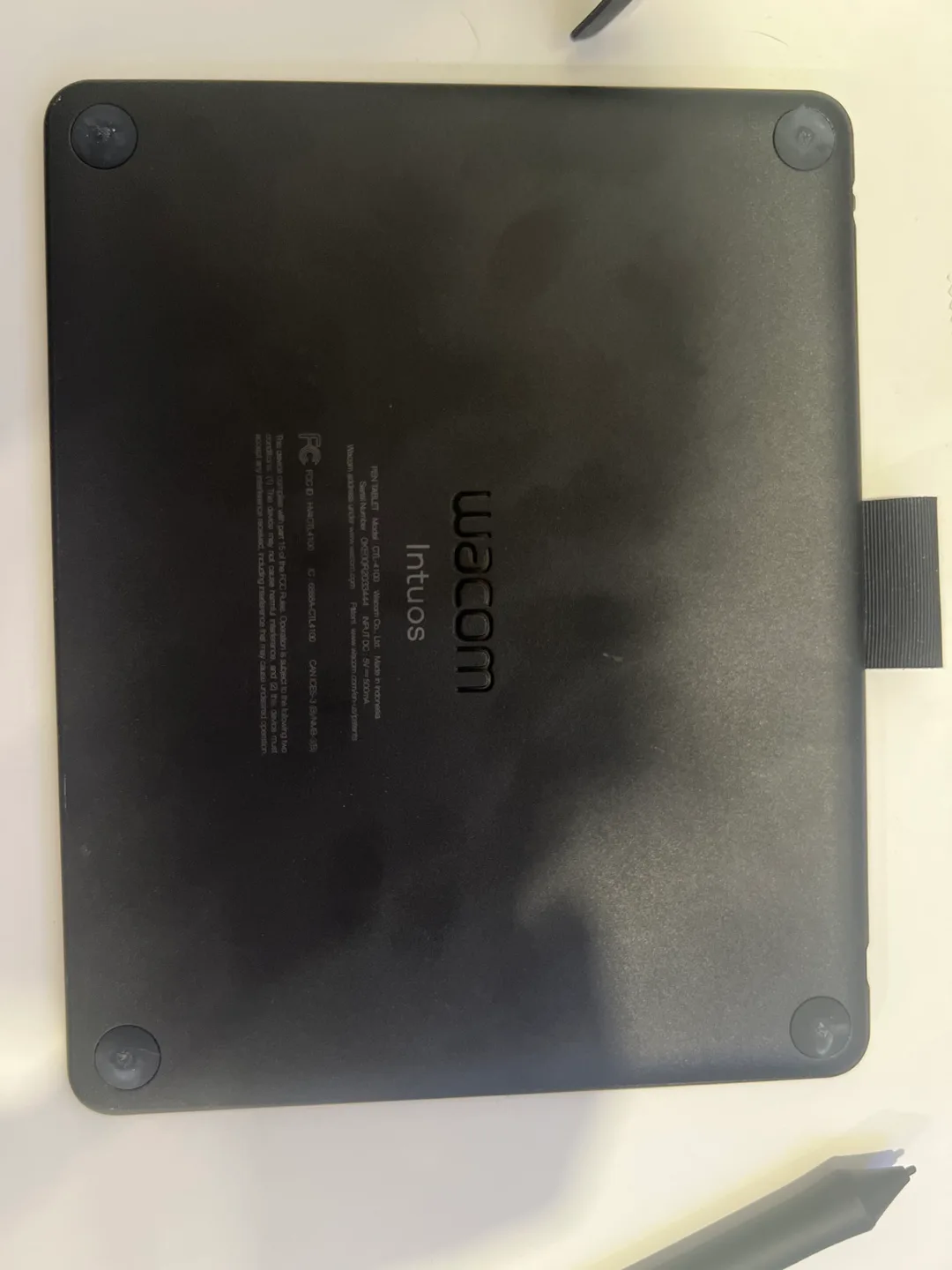 Wacom Intuos S Black Drawing Tablet image indicator(4)