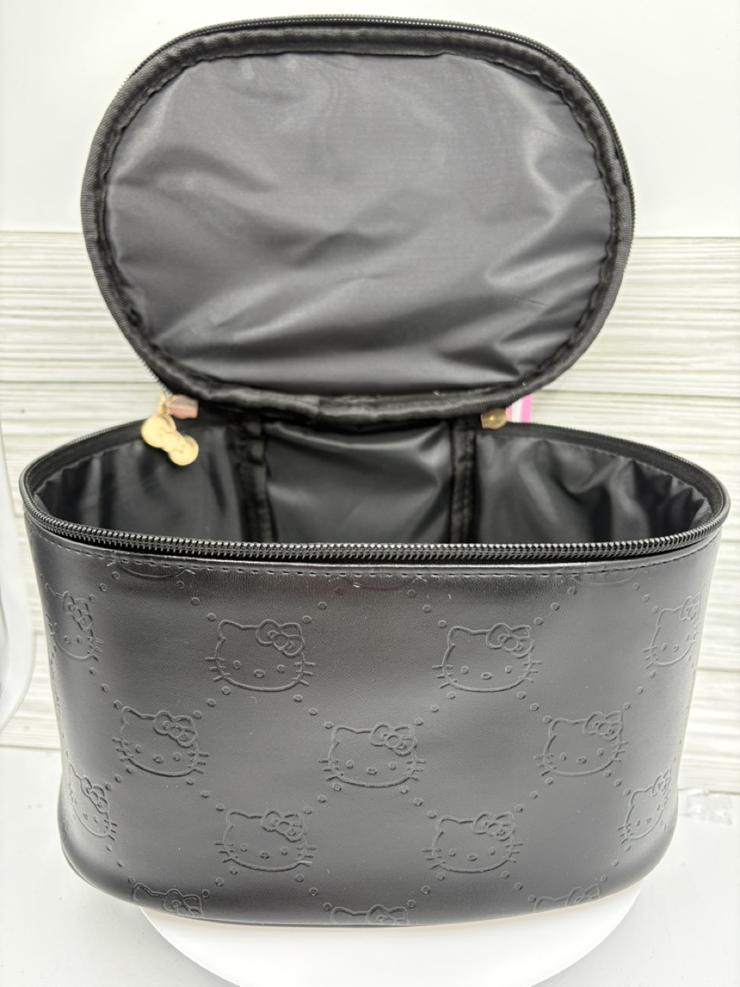 Hello Kitty Black Cosmetic Travel Case - photo 5