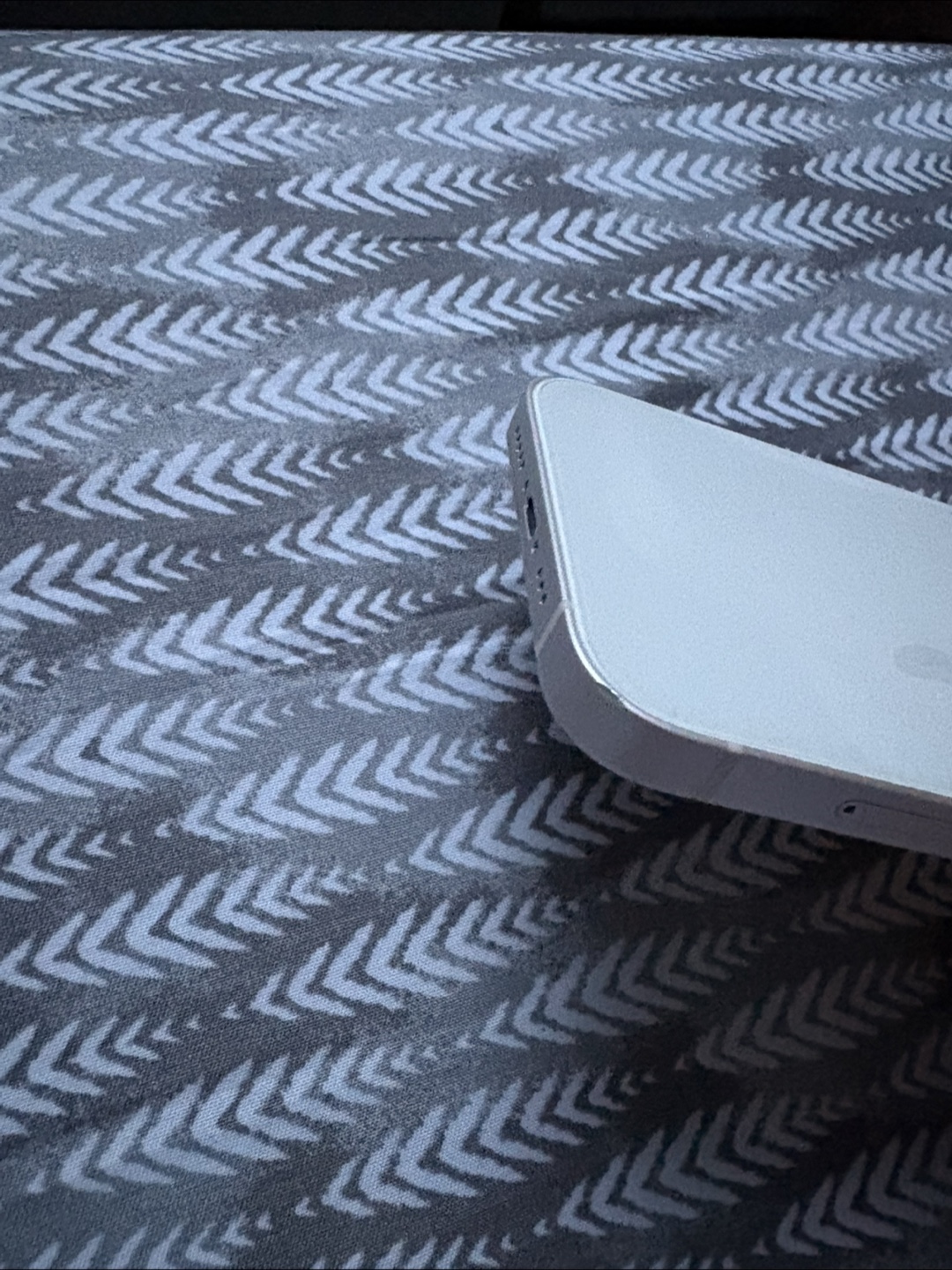 iPhone 13 - White - 128GB - photo 3