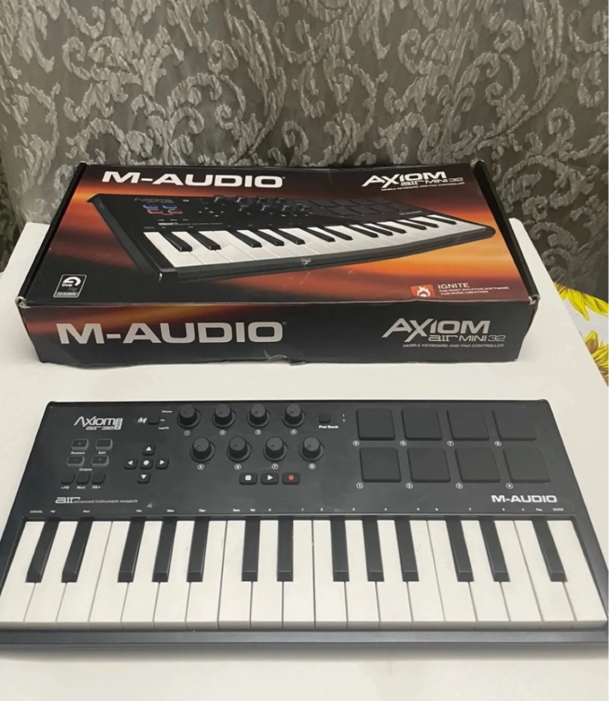 M-Audio Axiom Air Mini 32 Keyboard Controller 🧡 image indicator(2)