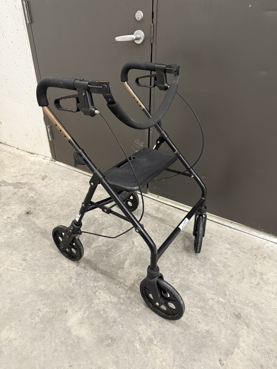 Rollator Walker with Seat and Brakes