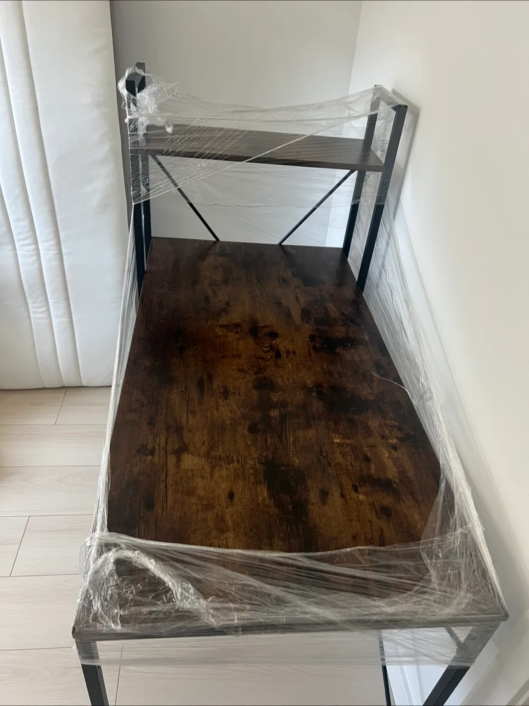 Gaming/Work Computer Desk with shelf image indicator(2)