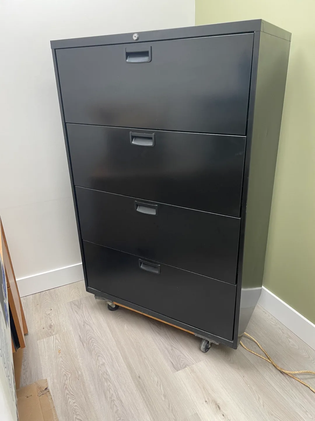 Black Metal Four-Drawer Filing Cabinet image indicator(2)