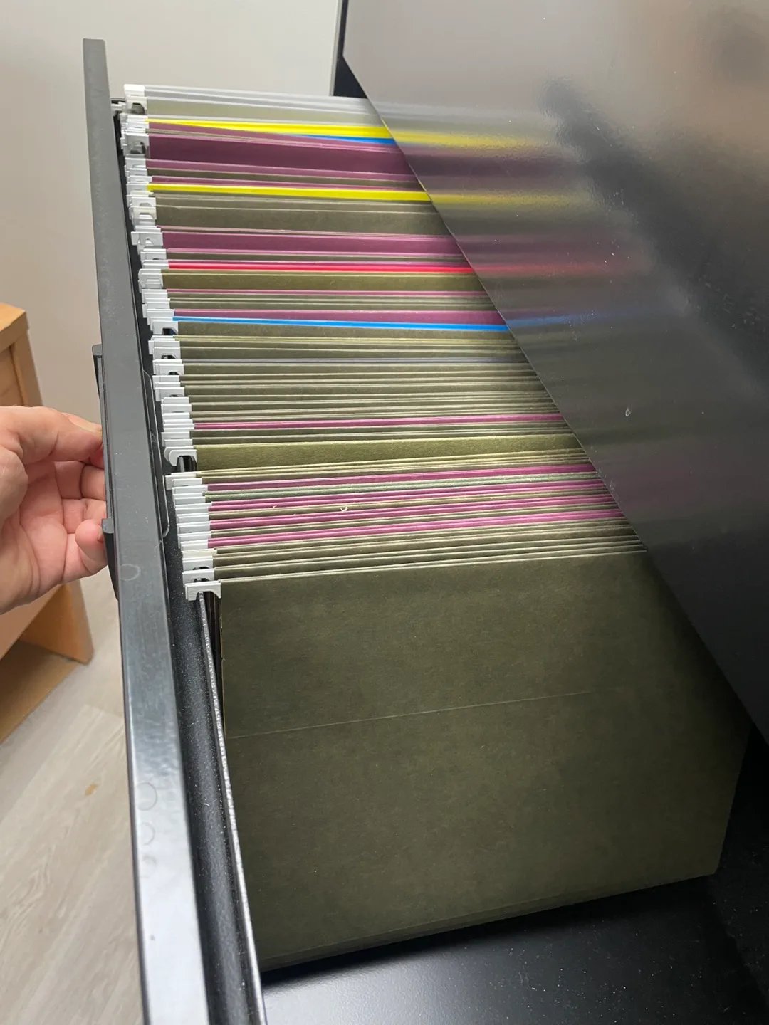 Black Metal Four-Drawer Filing Cabinet image indicator(4)