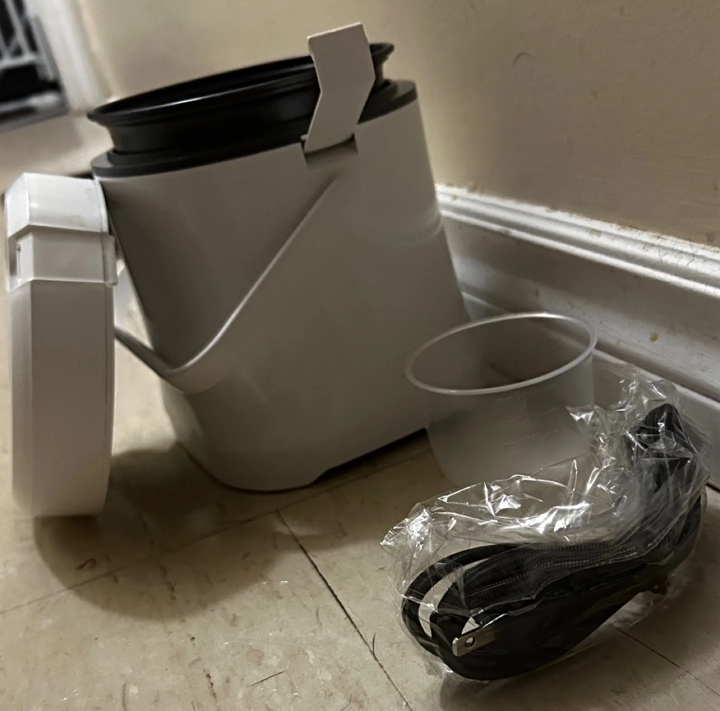 Portable Electric Egg Cooker image indicator(10)