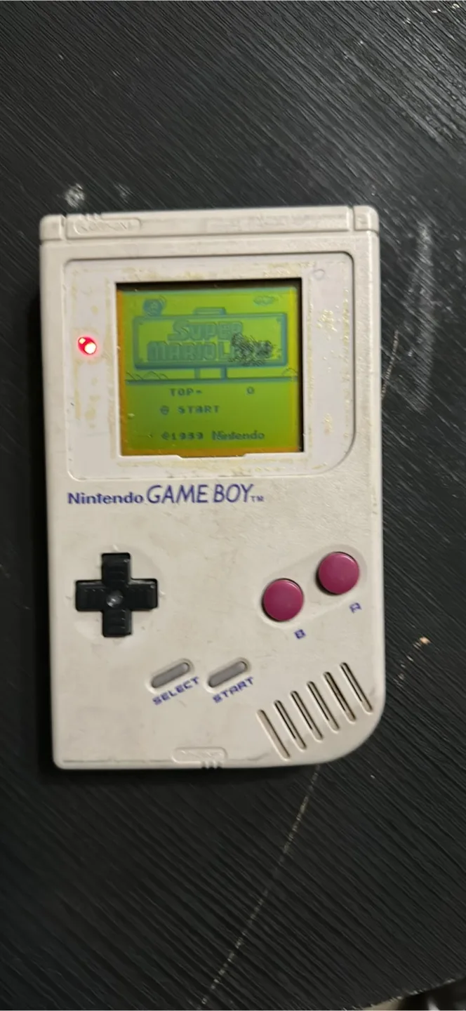 Vintage Nintendo Game Boy thumbnail