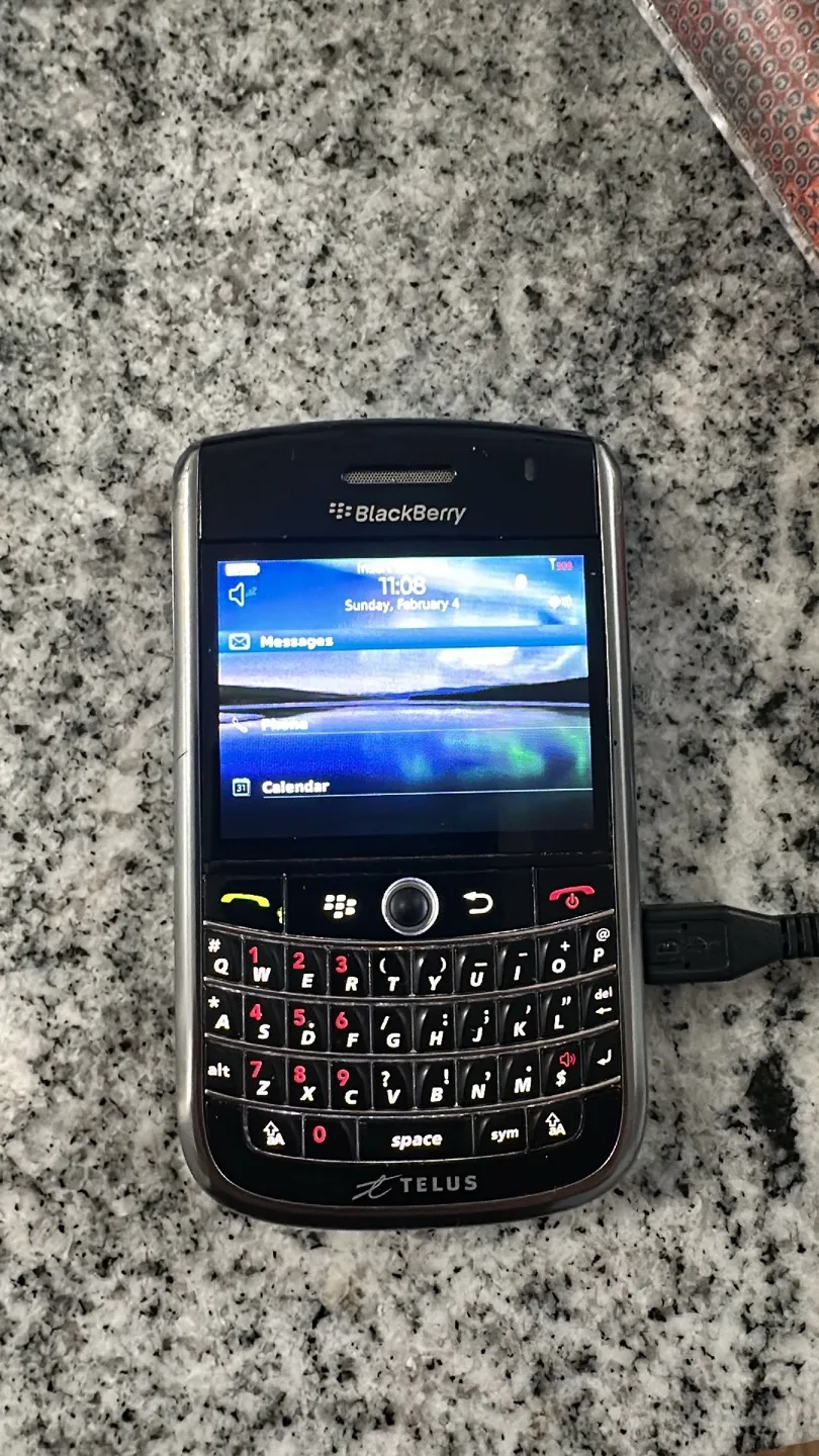 BlackBerry Bold Telus Smartphone thumbnail