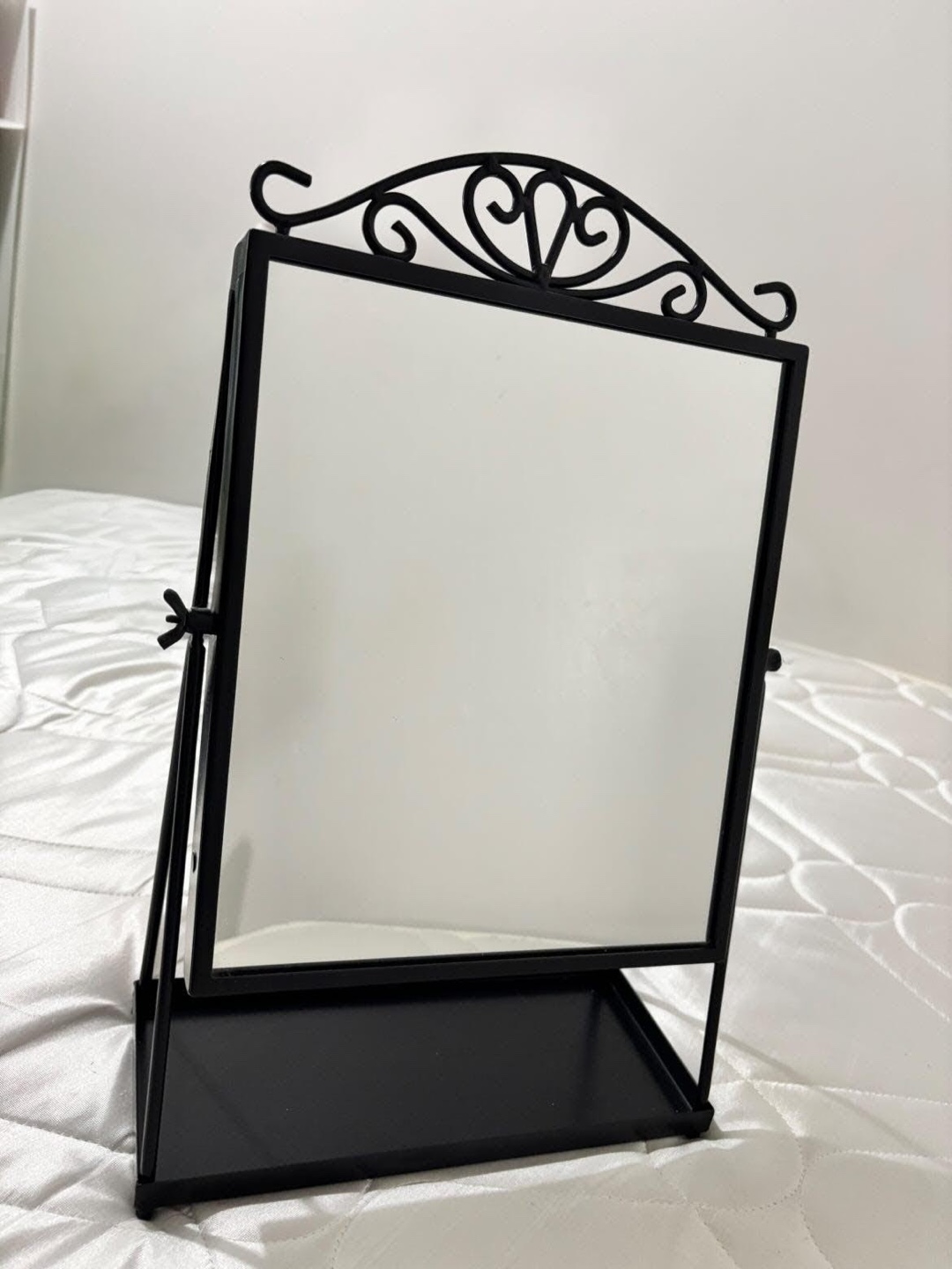 Black Metal Vanity Mirror with Tray