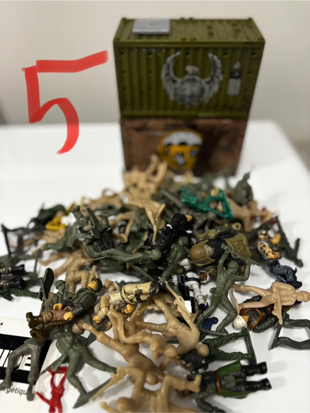 Army Figures with Storage Containers thumbnail