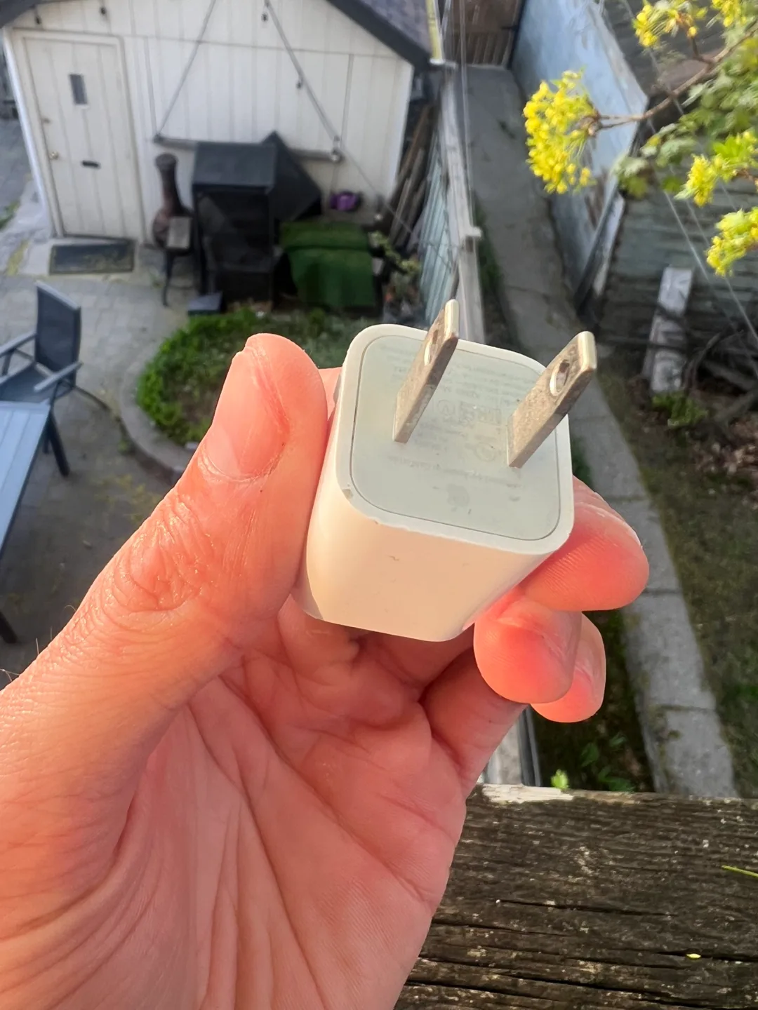 Apple USB Power Adapter image indicator(3)