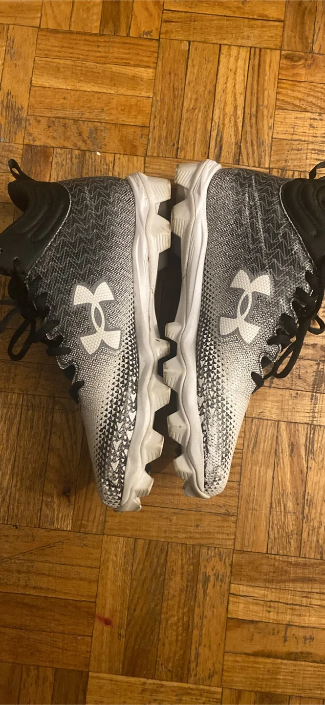 Under Armour football Cleats - Size 1 thumbnail