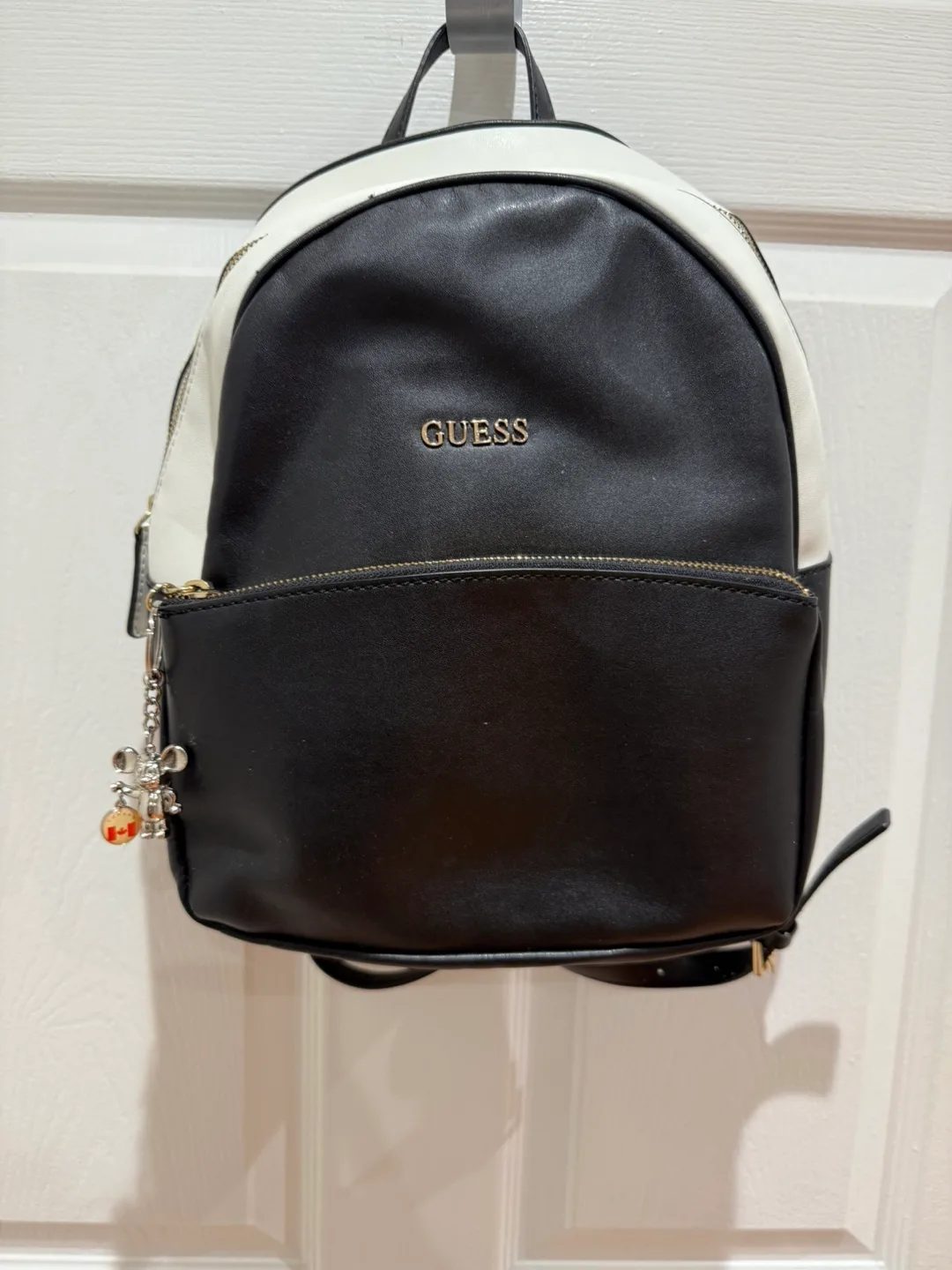 Guess backpack thumbnail
