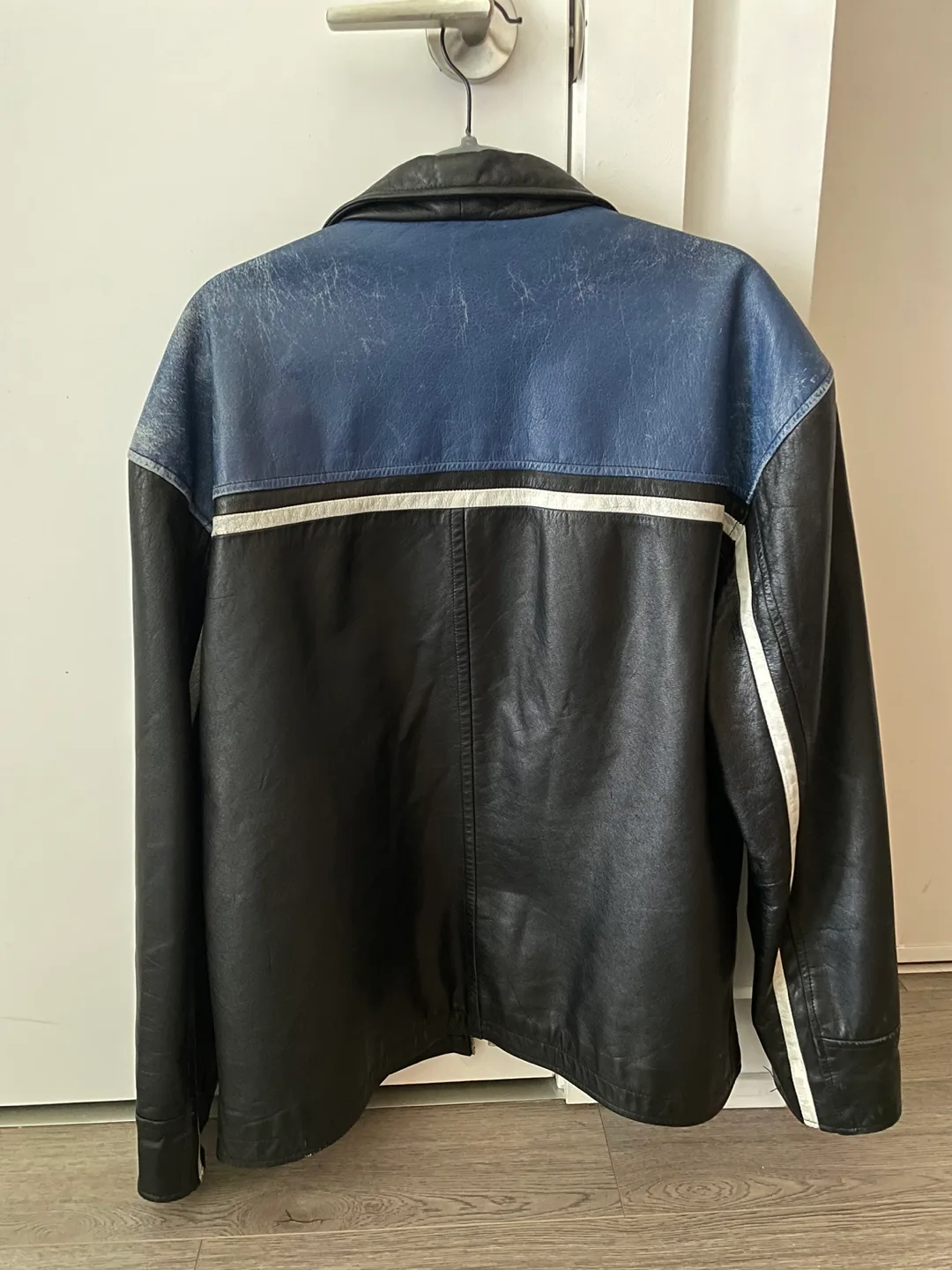 Vintage Pepsi Leather Jacket - Size XL image indicator(5)